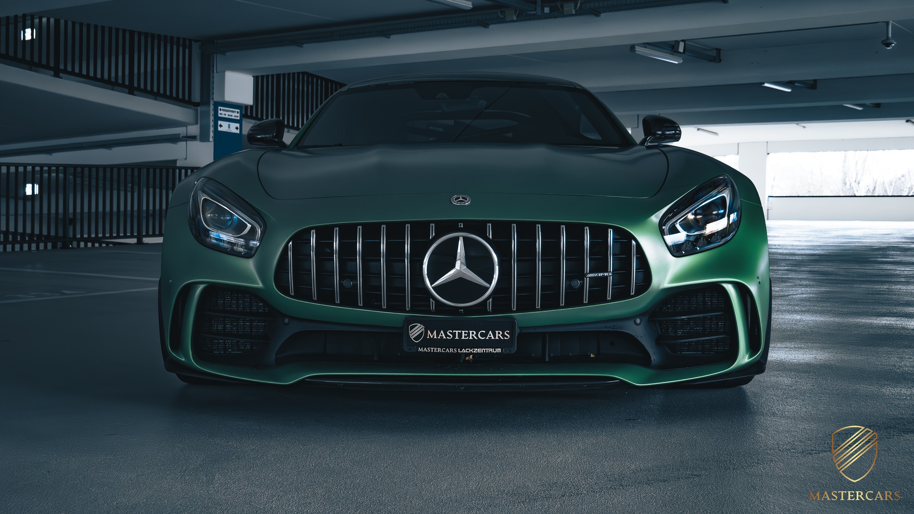 MERCEDES-BENZ AMG GT R Speedshift DCT