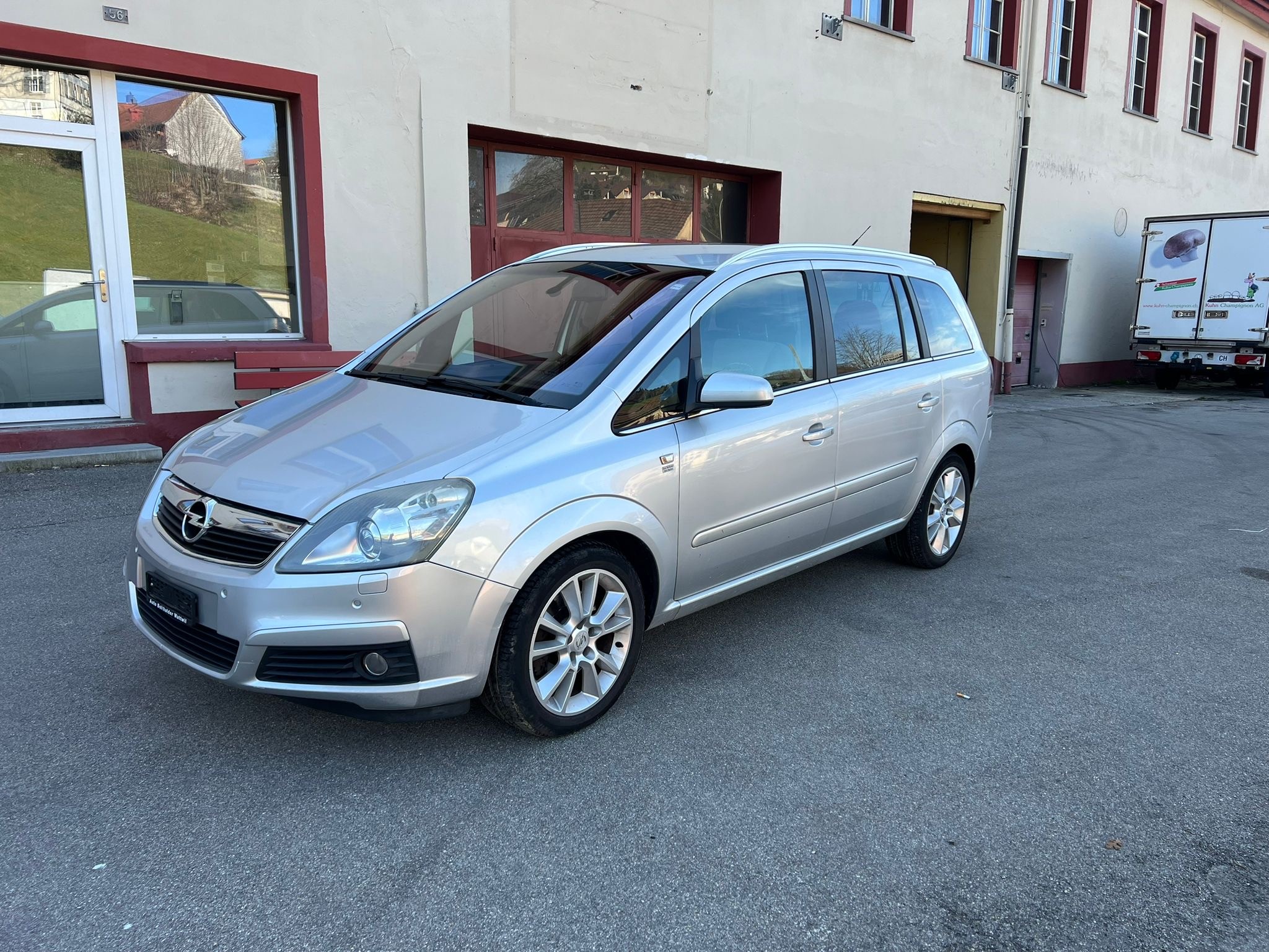 OPEL Zafira 2.2i 16V Cosmo