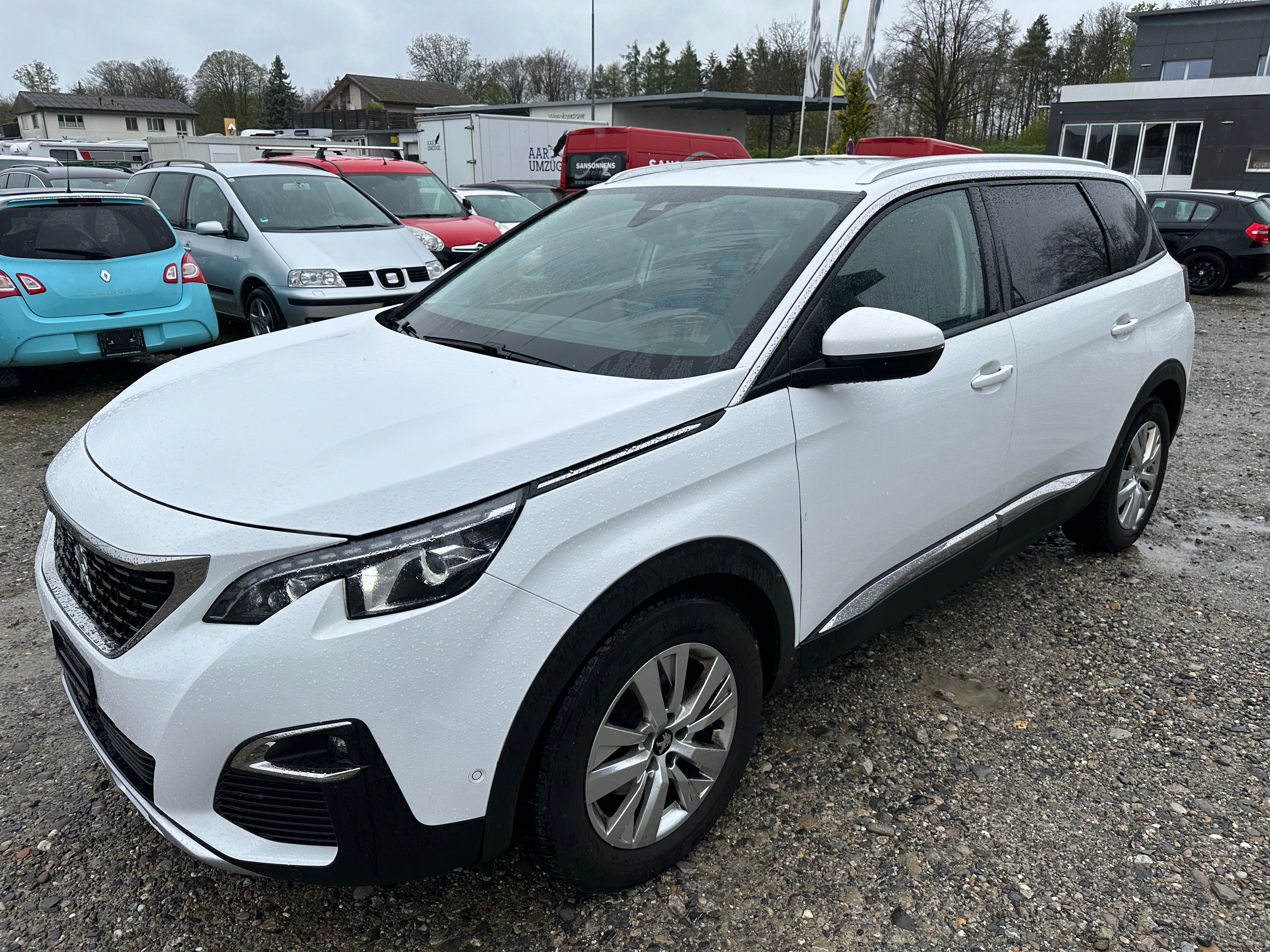 PEUGEOT 5008