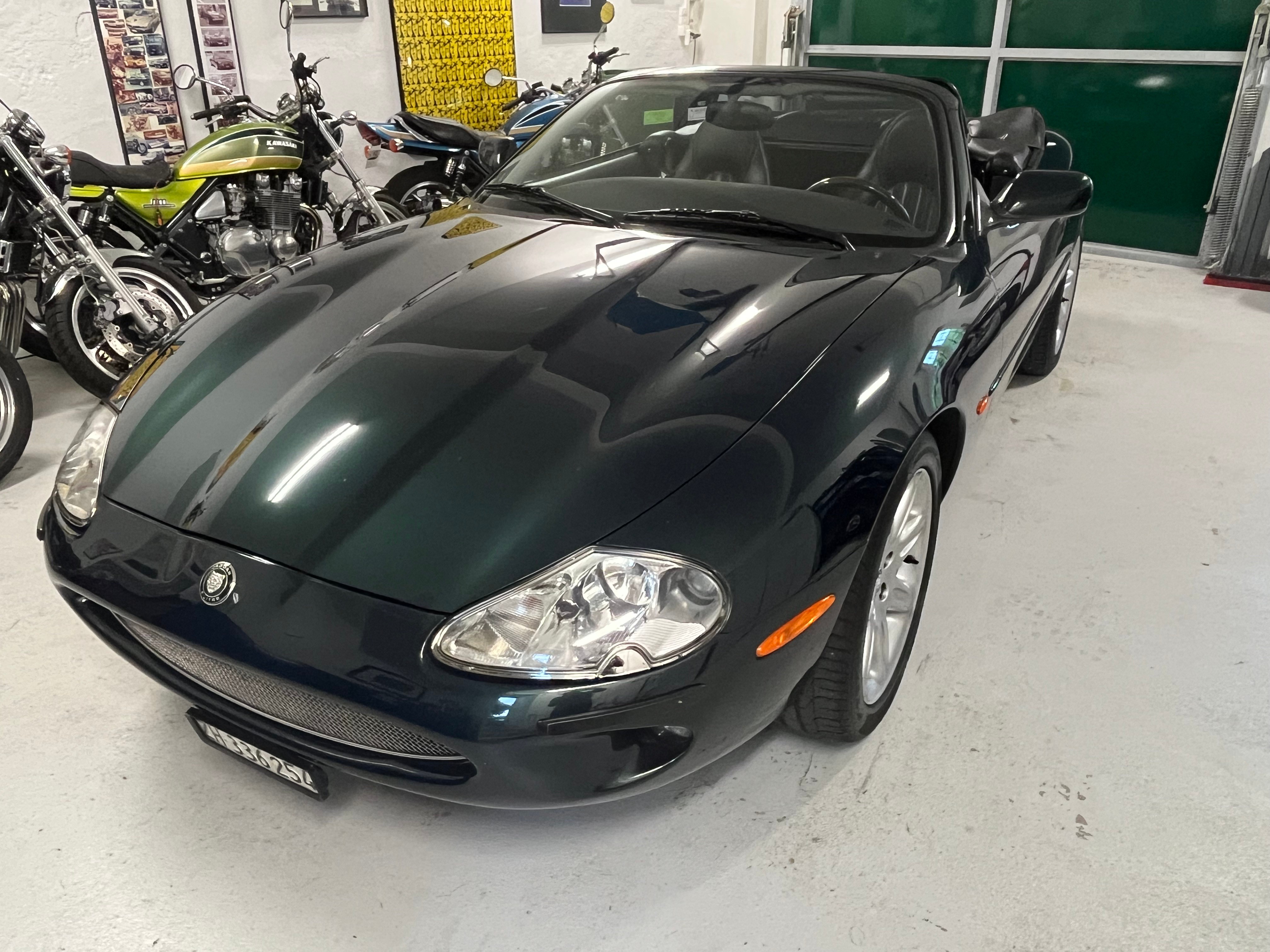 JAGUAR XK8 Convertible