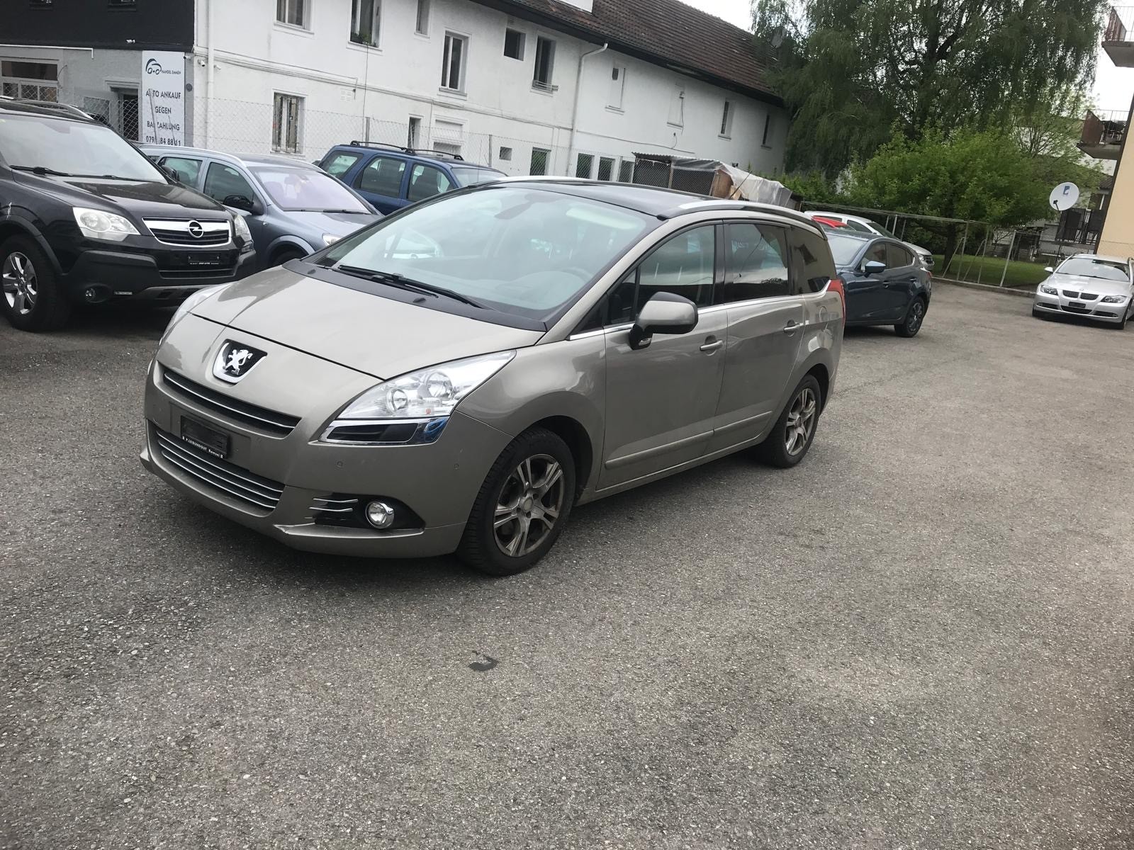 PEUGEOT 5008 1.6 16V T Sport Pack Automatic