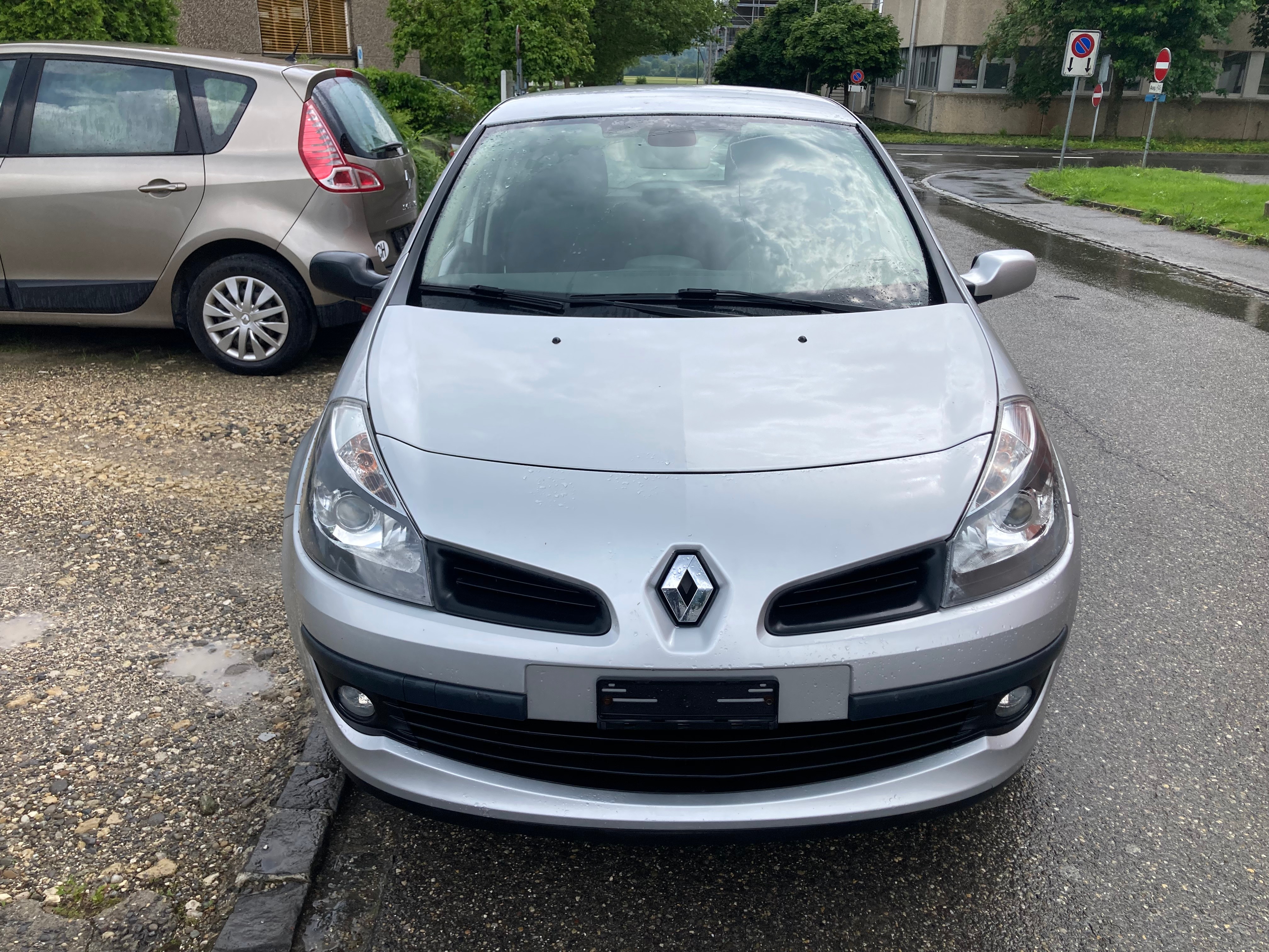 RENAULT Clio 1.6 16V Privilège