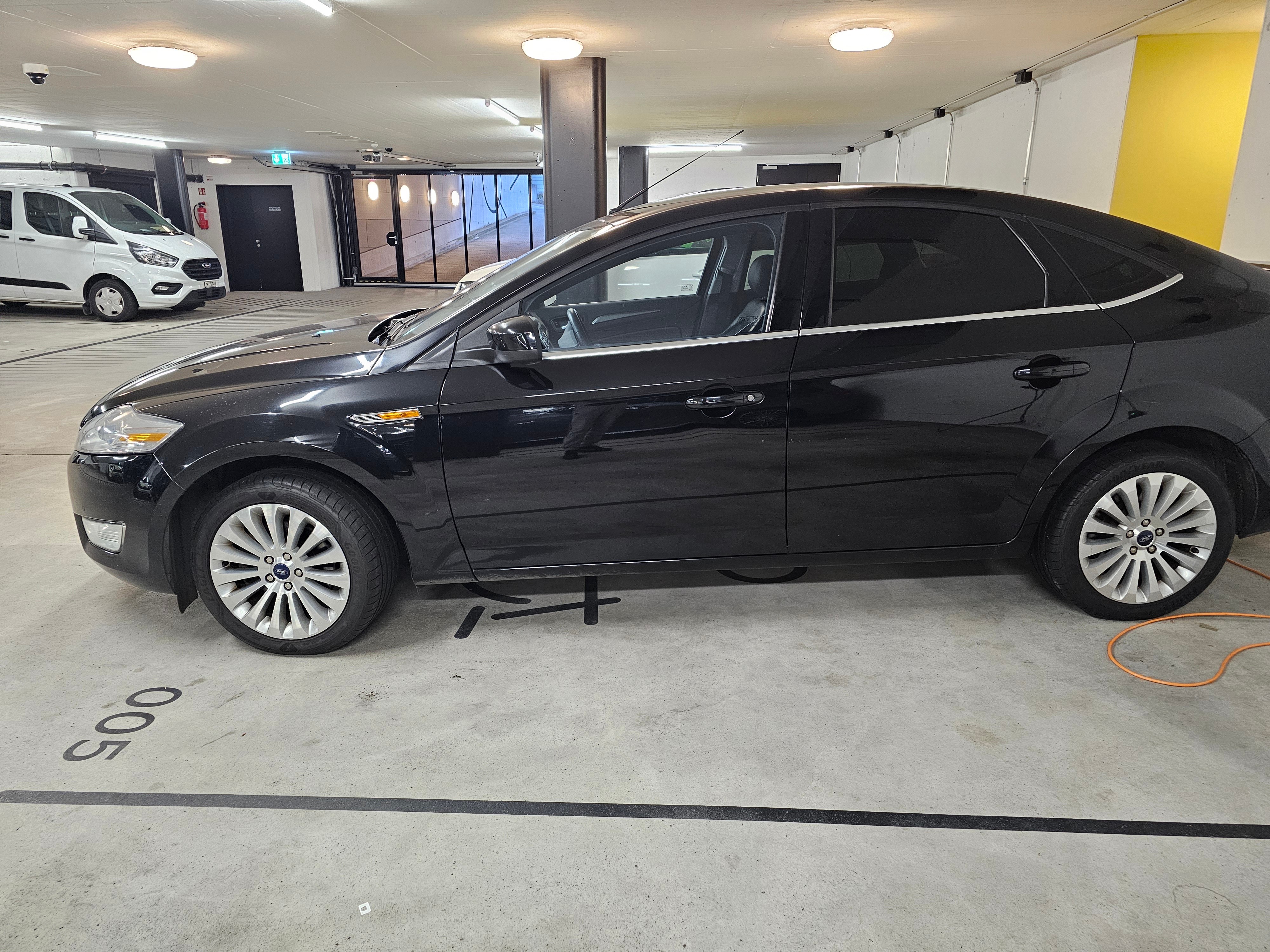 FORD Mondeo 2.0i 16V Titanium Executive