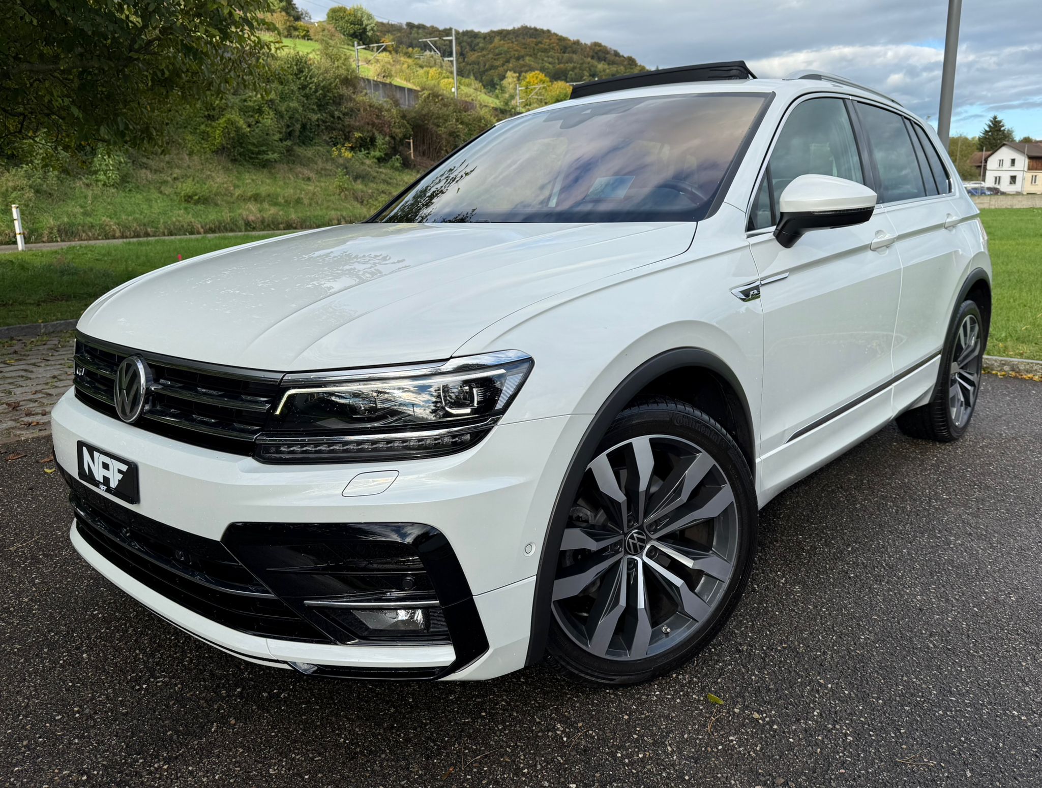 VW Tiguan 2.0TSI R Line Highline 4Motion DSG