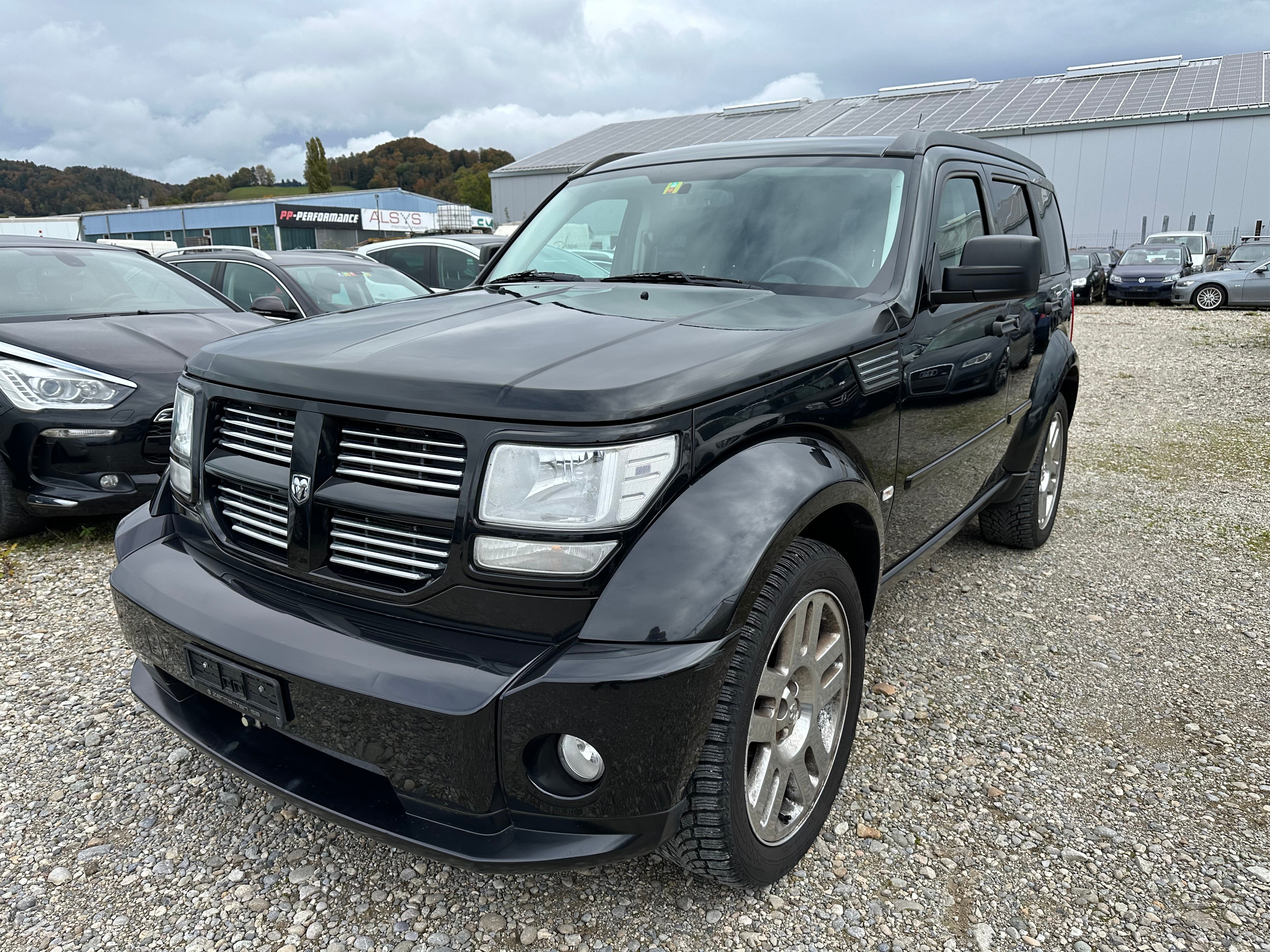 DODGE NITRO