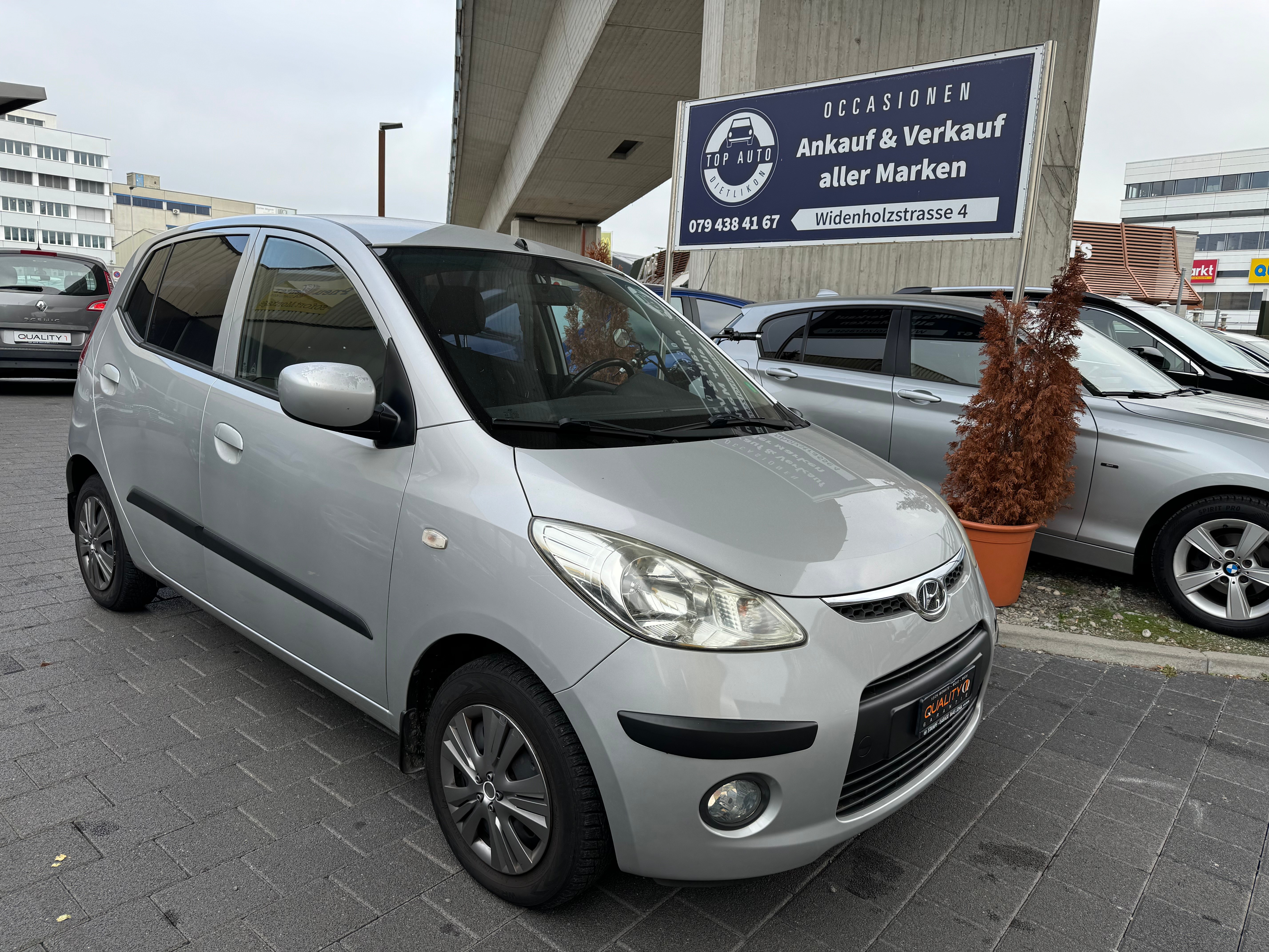 HYUNDAI i10 1.1 Style Automatic