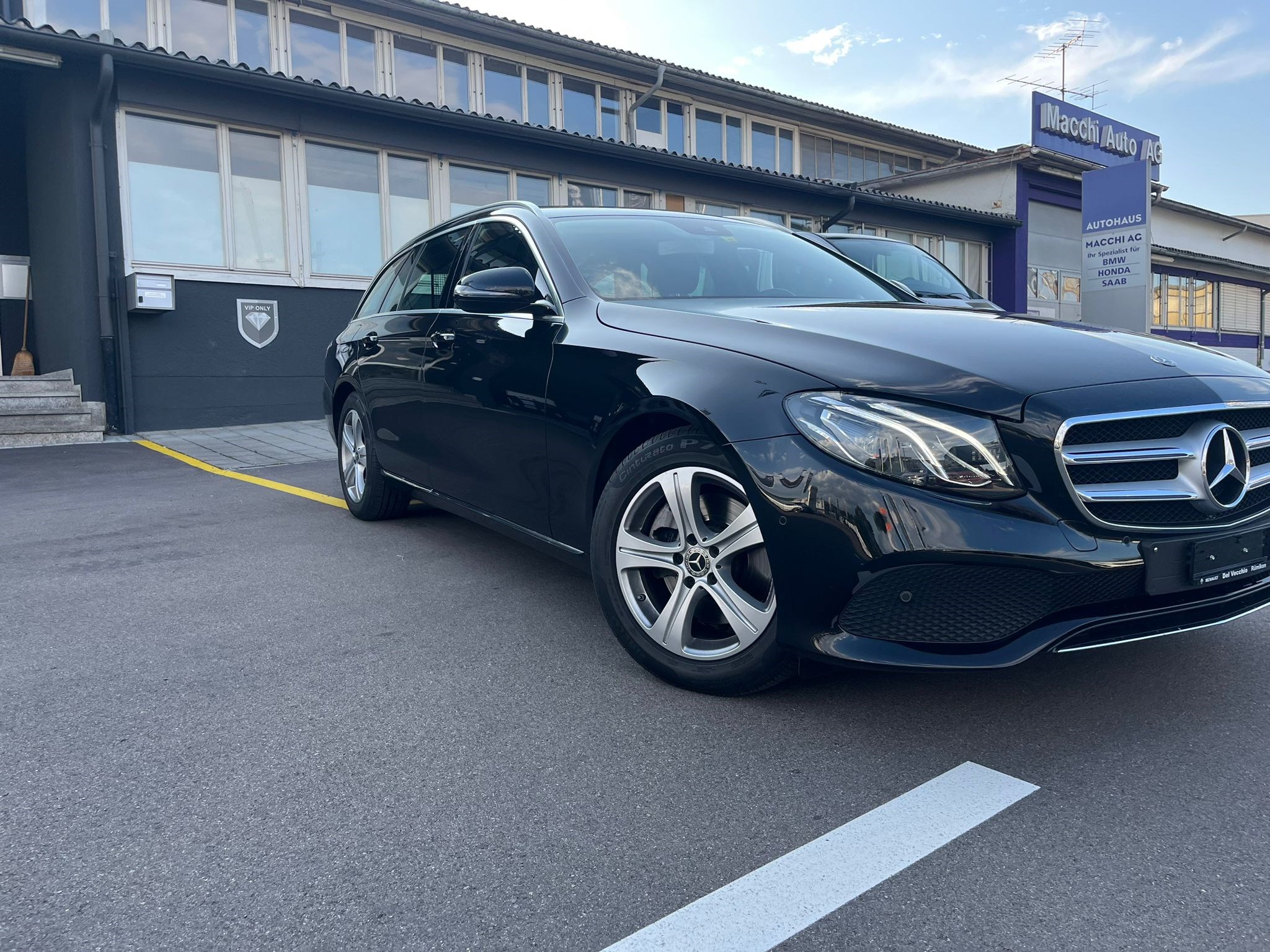 MERCEDES-BENZ E 220 d 4Matic 9G-Tronic