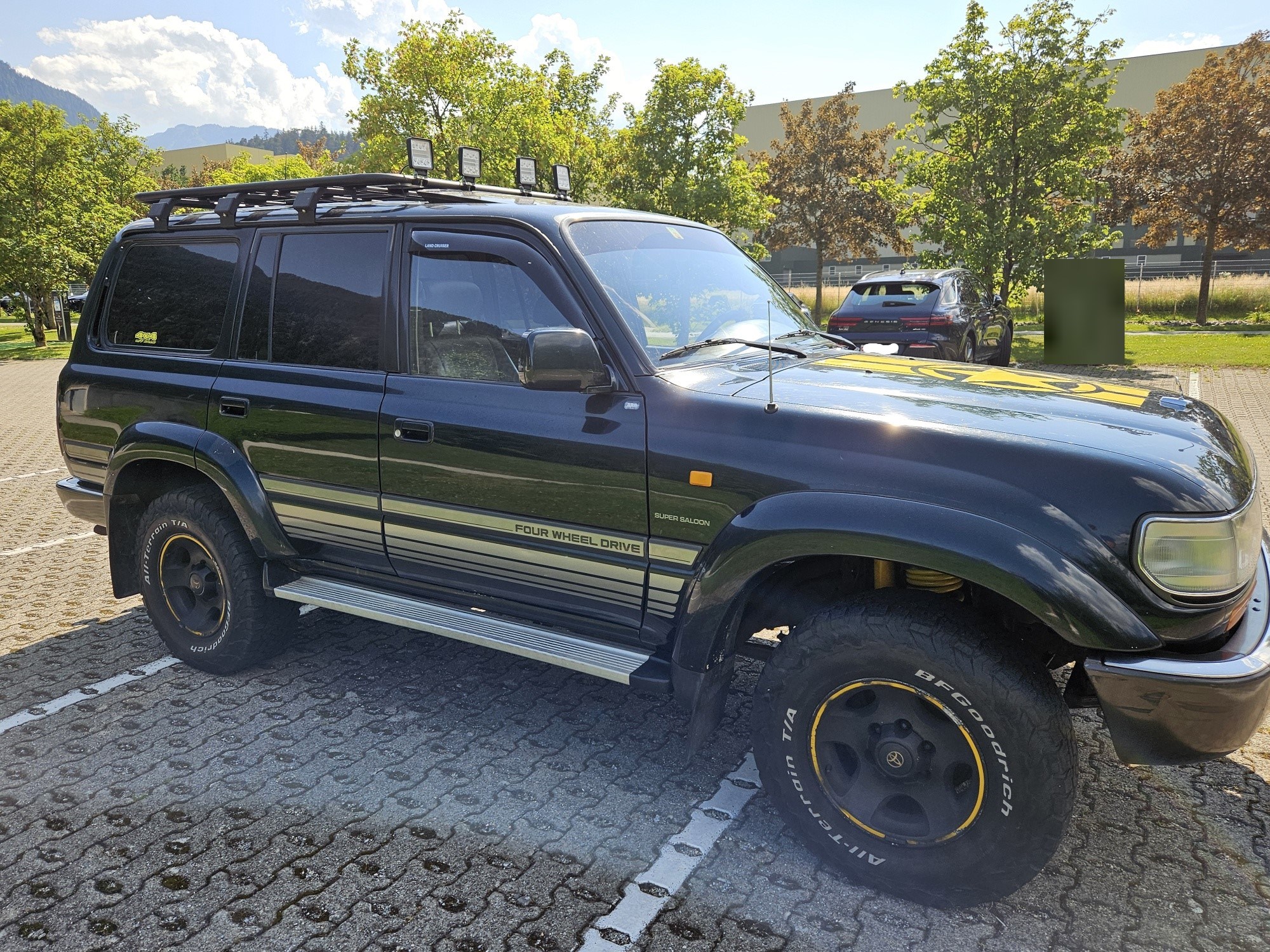 TOYOTA LAND CRUISER