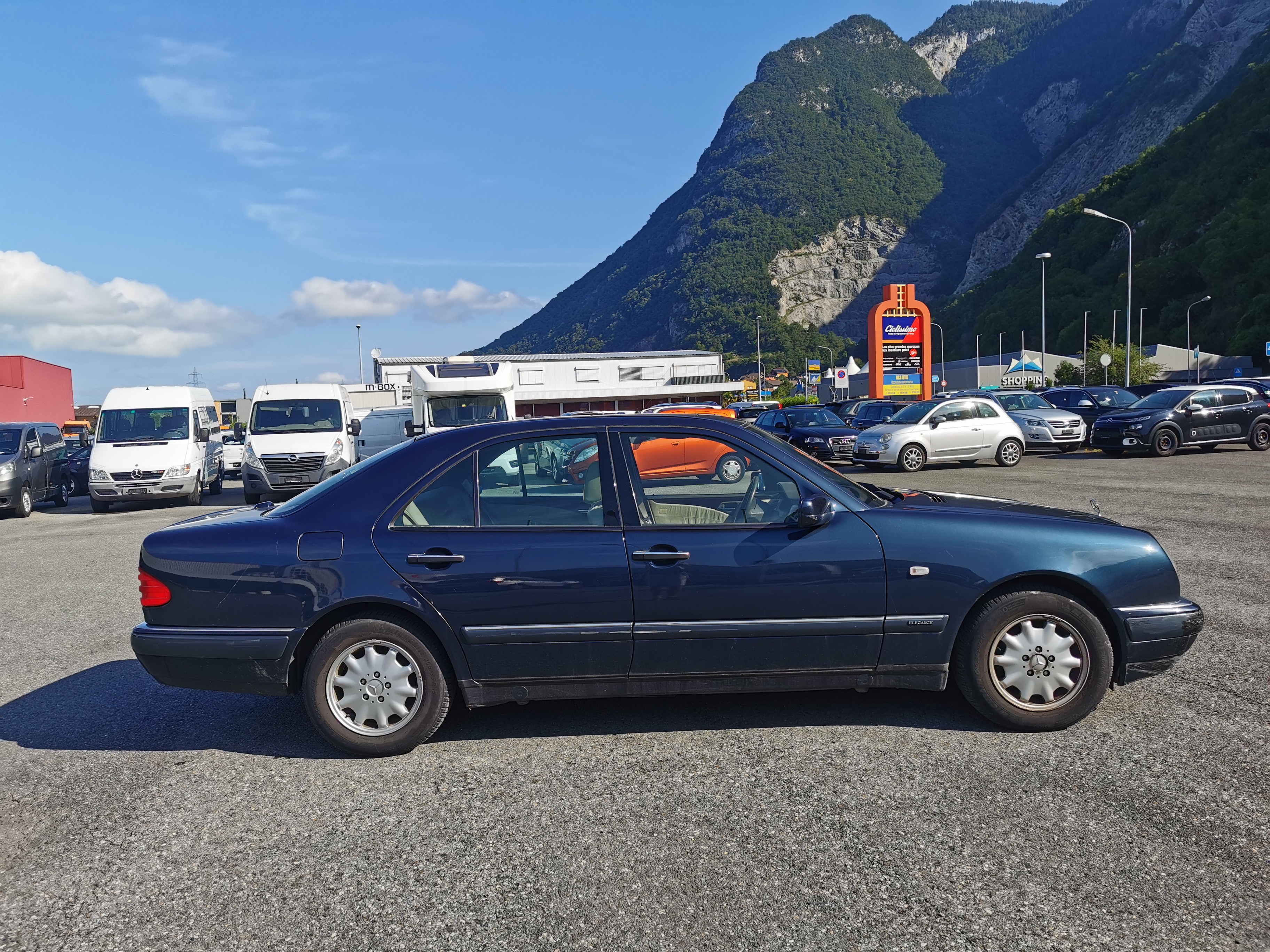 MERCEDES-BENZ E 290 TD Elégance