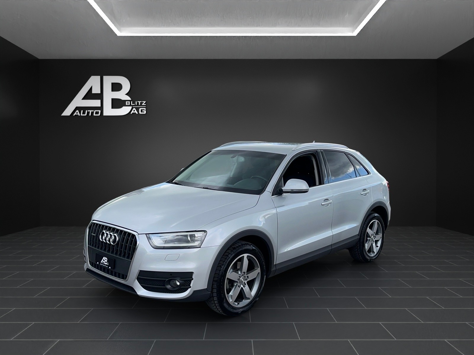 AUDI Q3 2.0 TDI quattro S-tronic