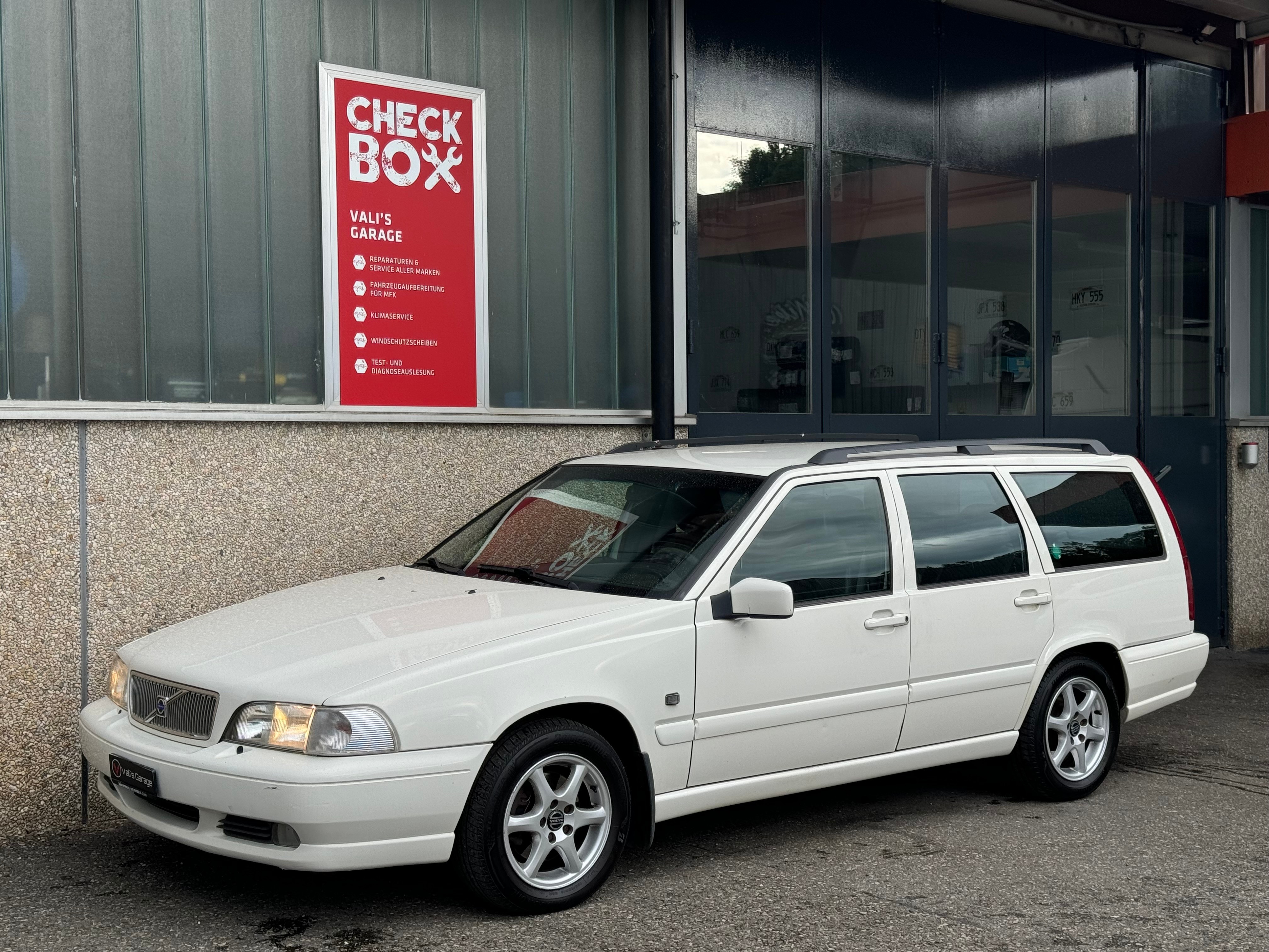 VOLVO V70