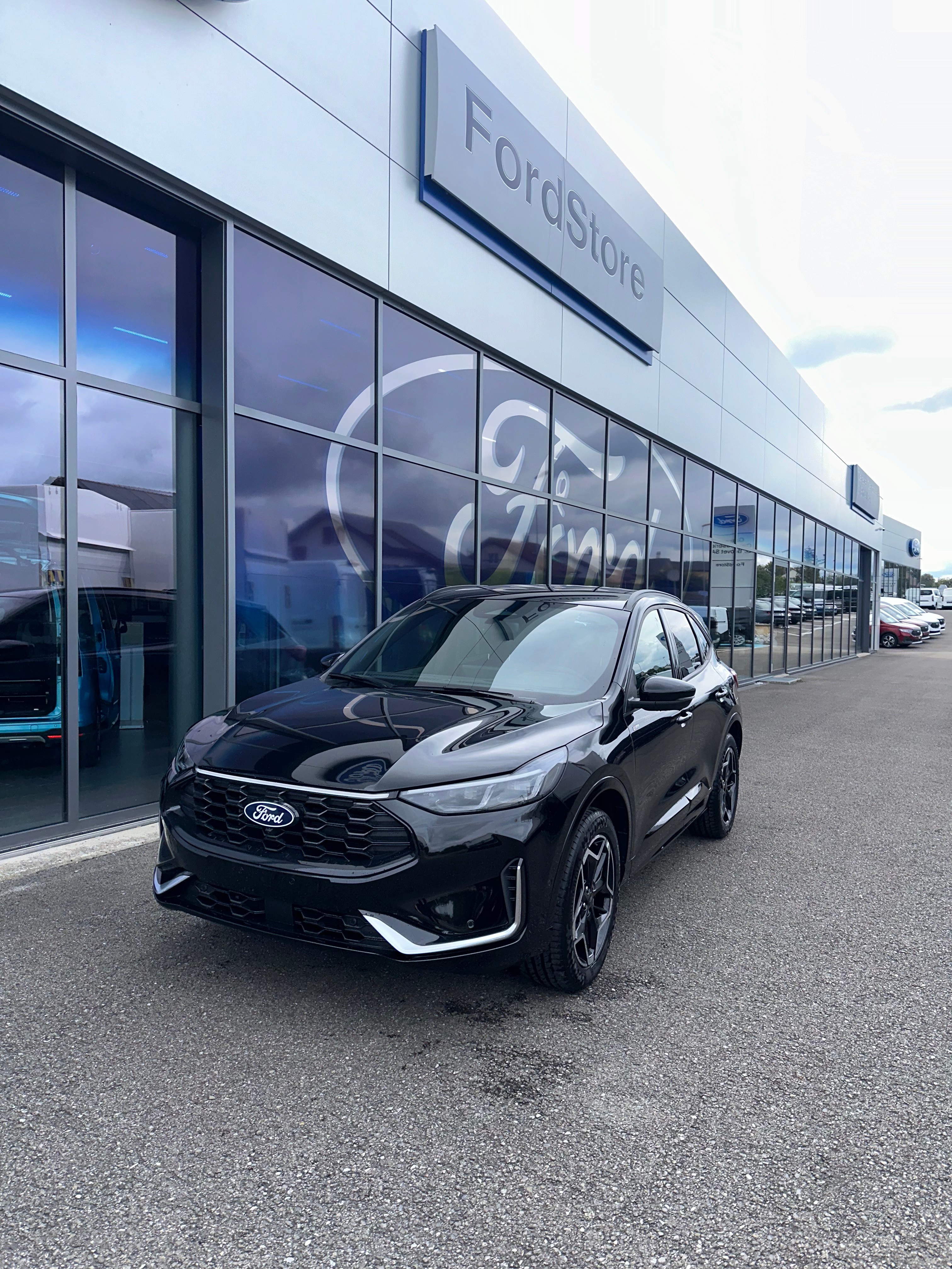 FORD Kuga 2.5 Hybrid ST-Line X 4x4 FHEV