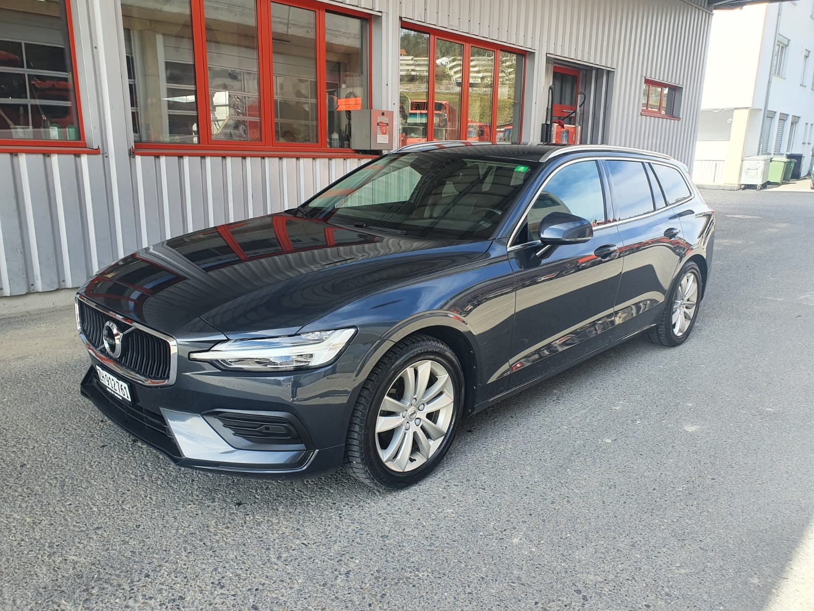 VOLVO V60 D4 AWD Momentum Geartronic