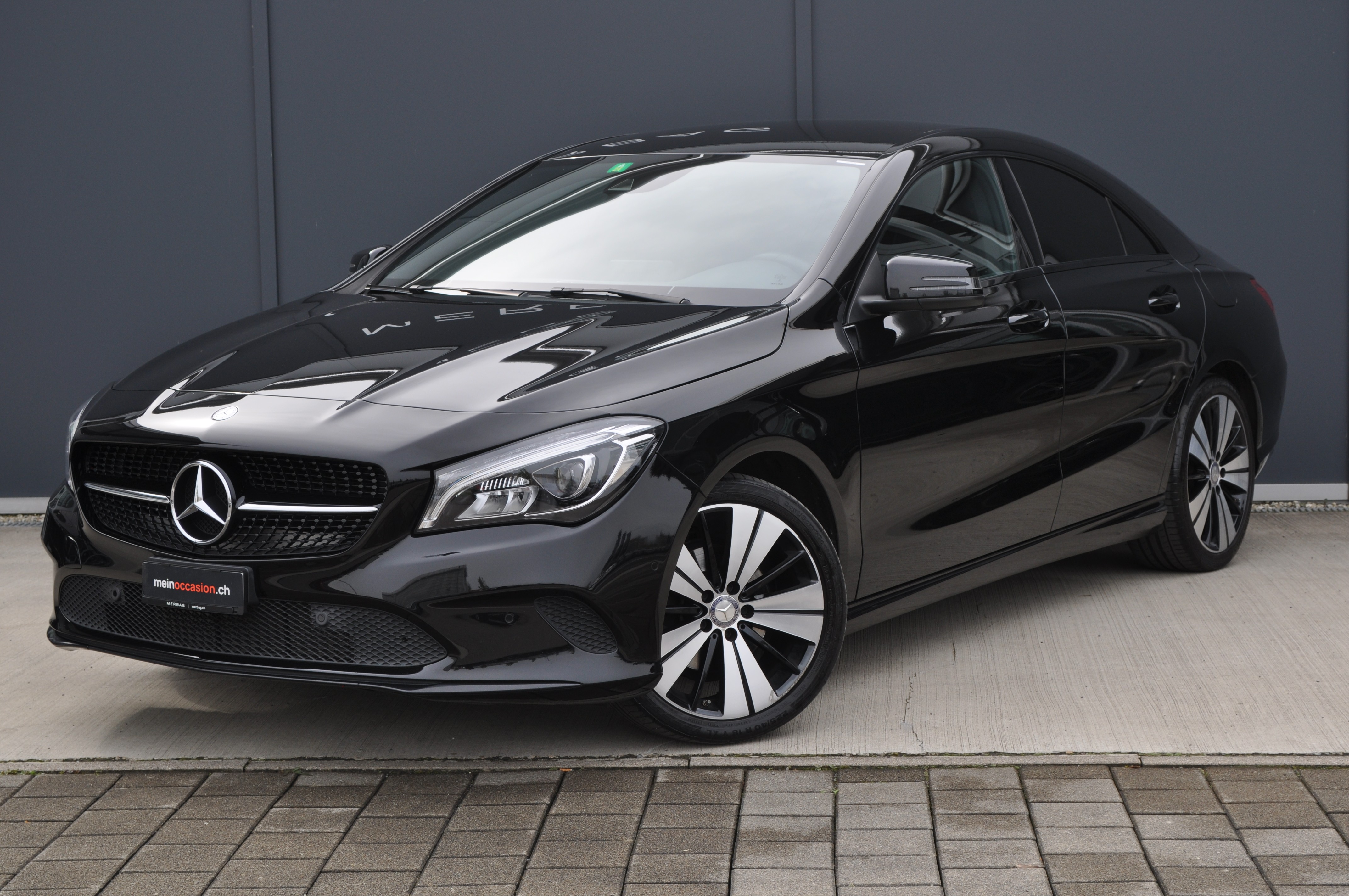 MERCEDES-BENZ CLA 200 Night Star