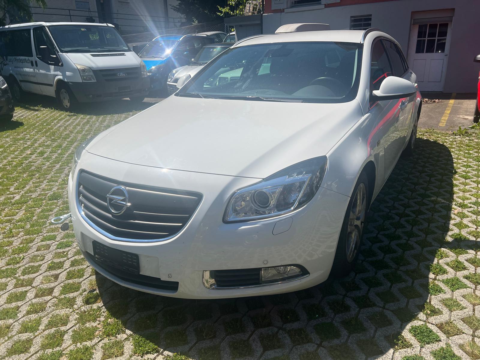 OPEL Insignia Sports Tourer 2.0 Turbo Edition Automatic