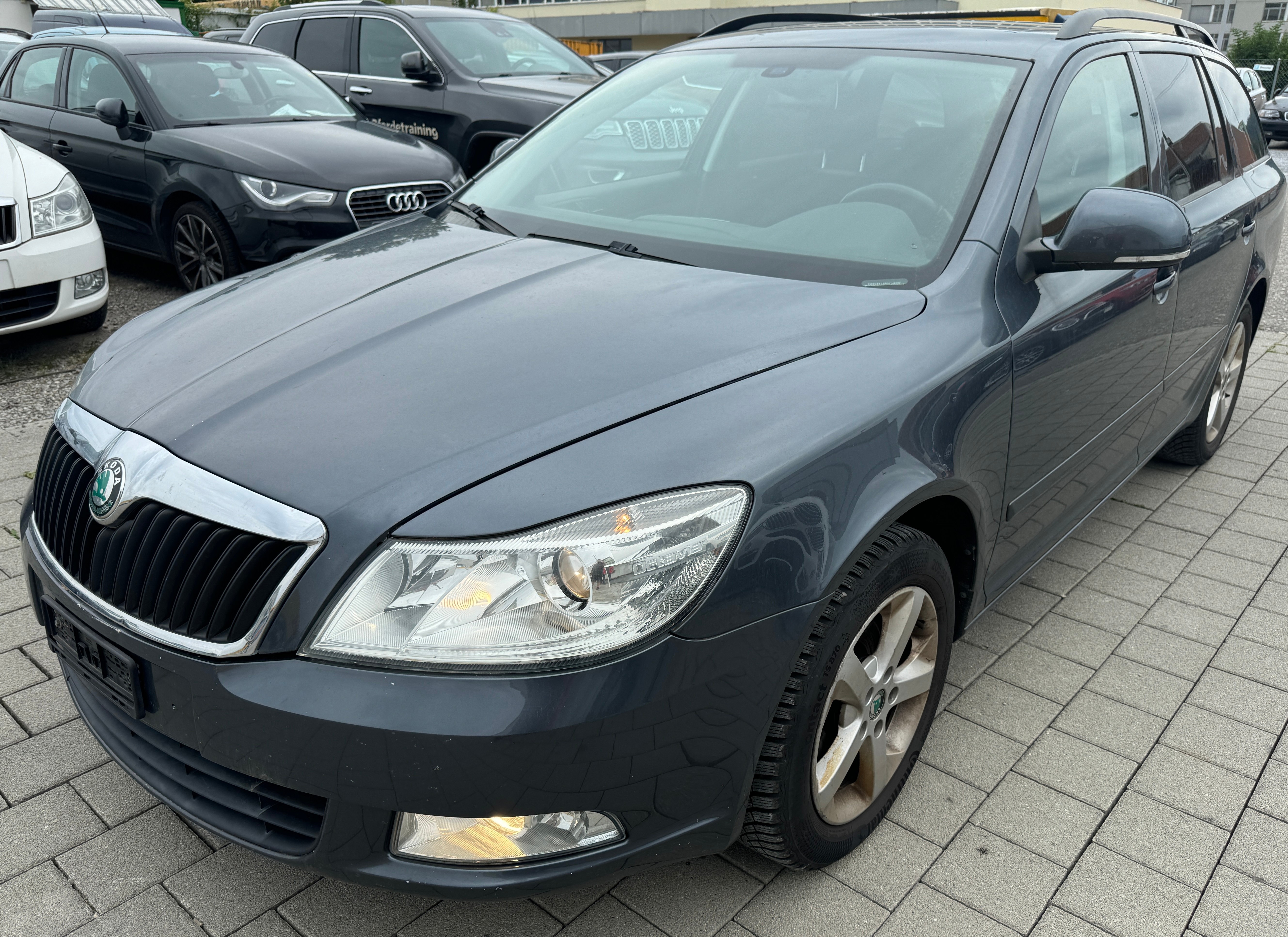 SKODA Octavia Combi 1.6 TDI Ambiente DSG (Automat BO5)