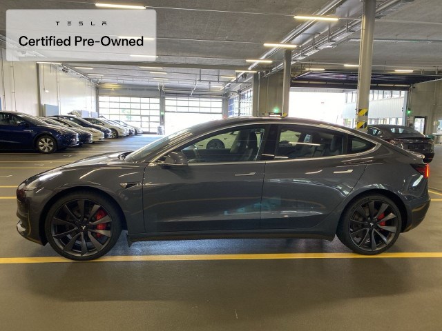 TESLA Model 3 Performance AWD