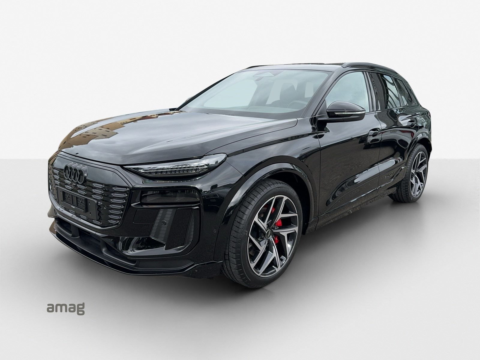 AUDI Q6 e-tron quattro