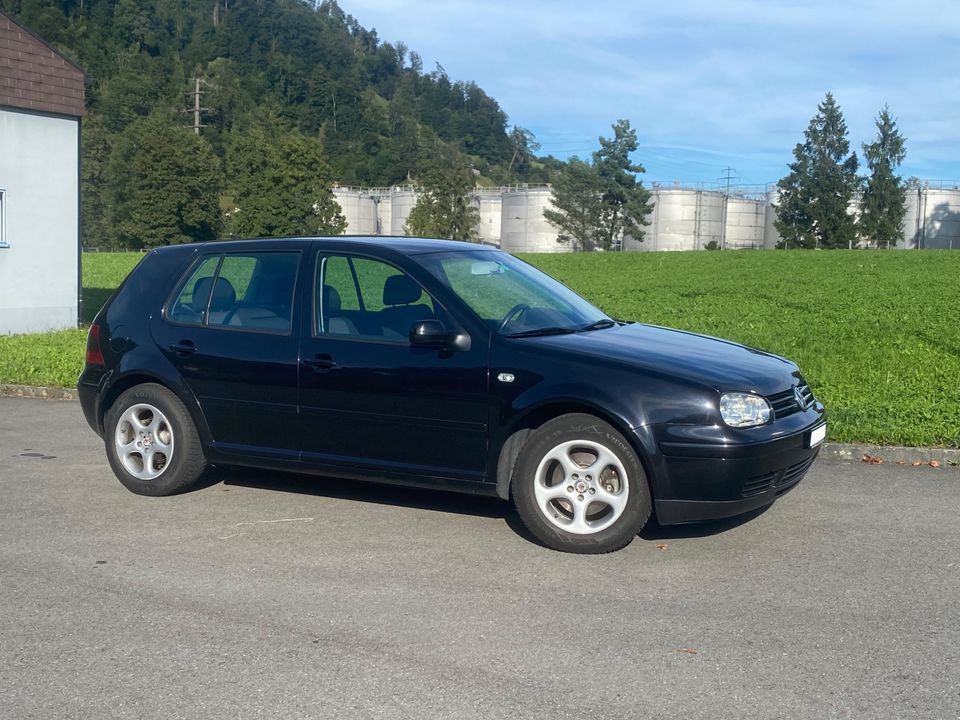 VW Golf 2.0 4Motion