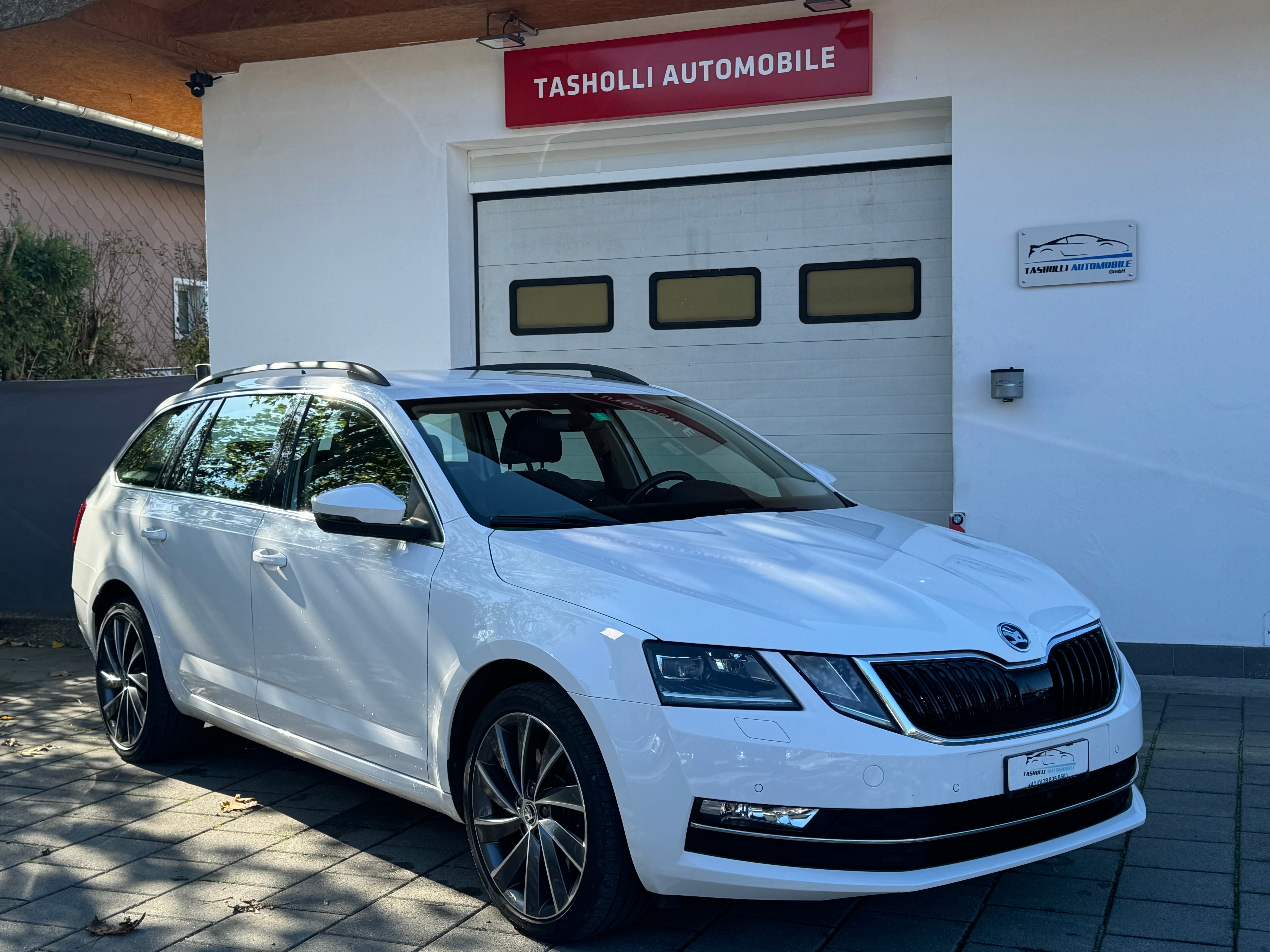 SKODA Octavia Combi 2.0 TDI L&K 4x4 DSG Frisch ab MFK