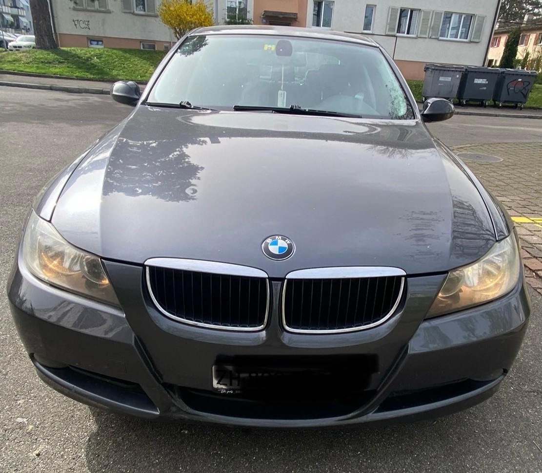 BMW 320i