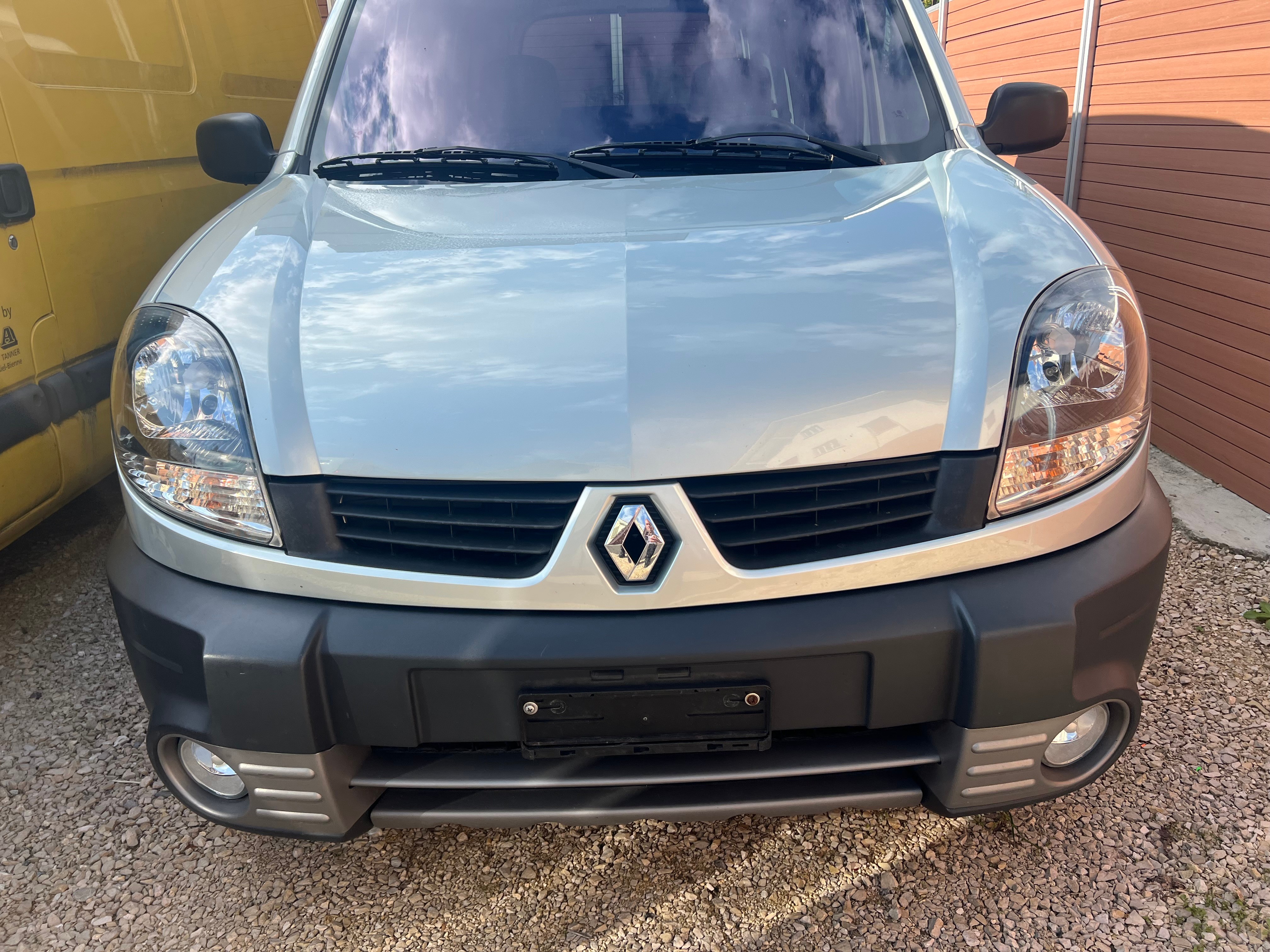 RENAULT Kangoo 1.6 16V Privilège 4x4