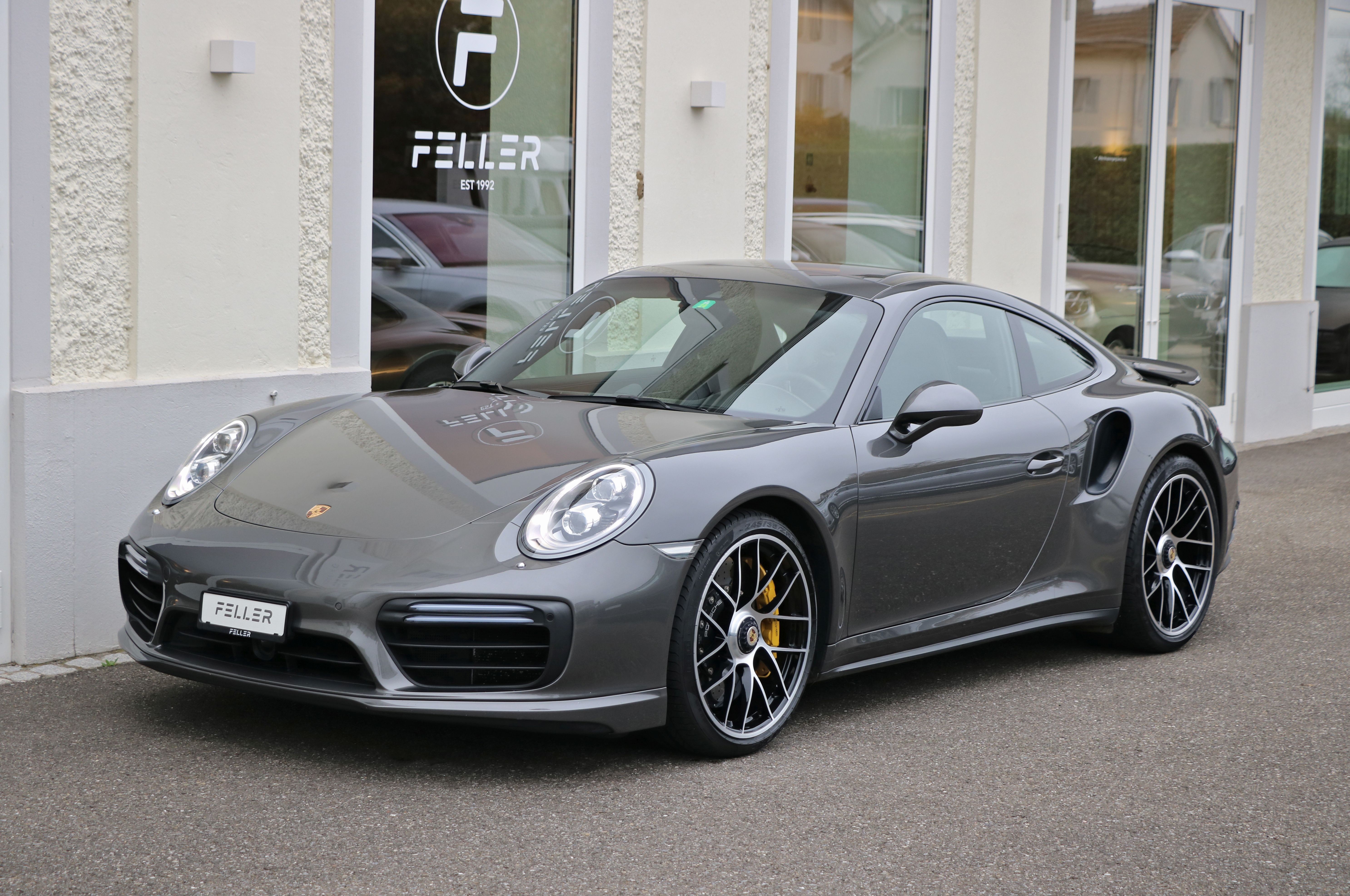 PORSCHE 911 Turbo S PDK **Approved Garantie bis 06/2026**