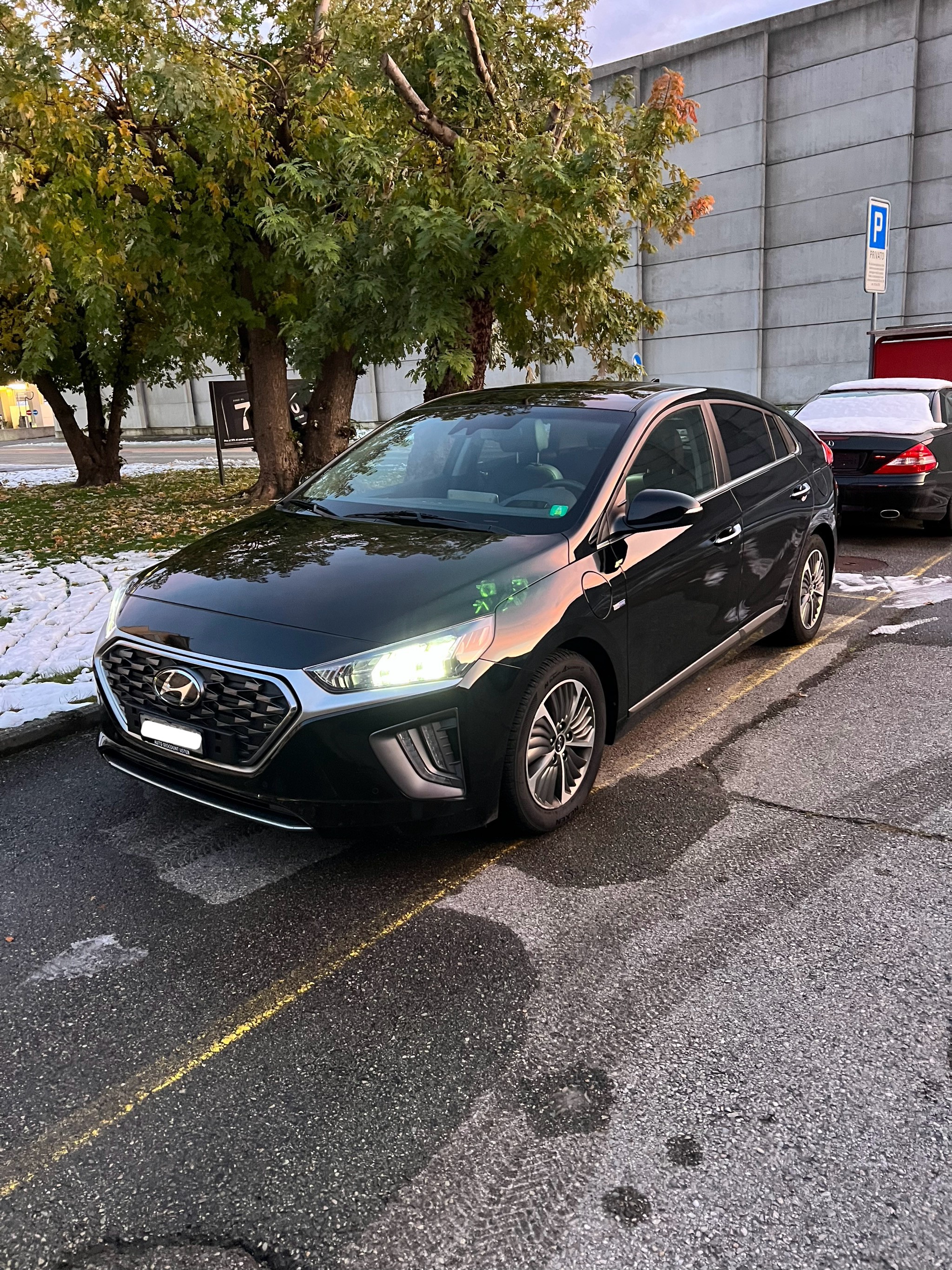 HYUNDAI Ioniq 1.6 GDi Plug in Hybrid Vertex DCT