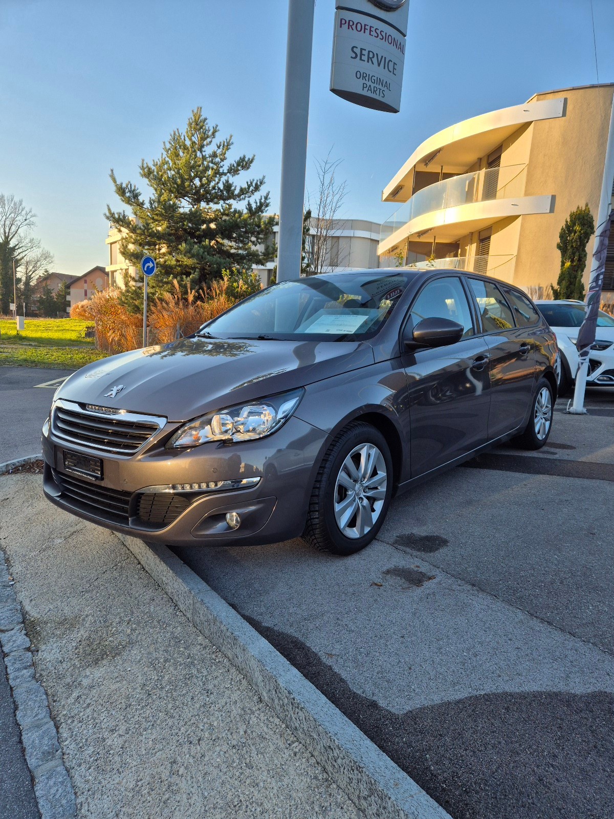 PEUGEOT 308 SW 1.2 THP Style Automatic