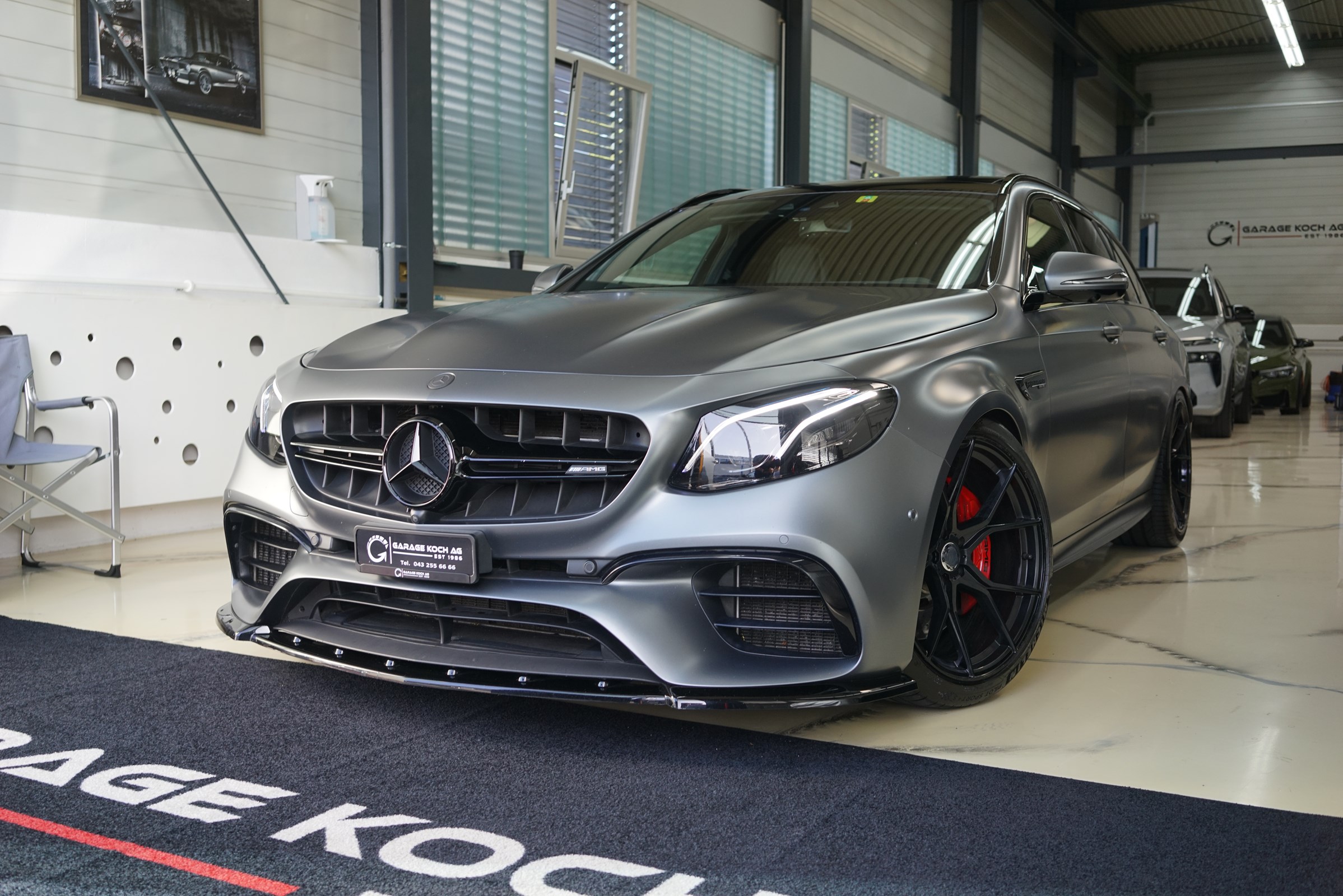 MERCEDES-BENZ E 63 AMG S 4 Matic 9G-Tronic // Akrapovic Exhaust **