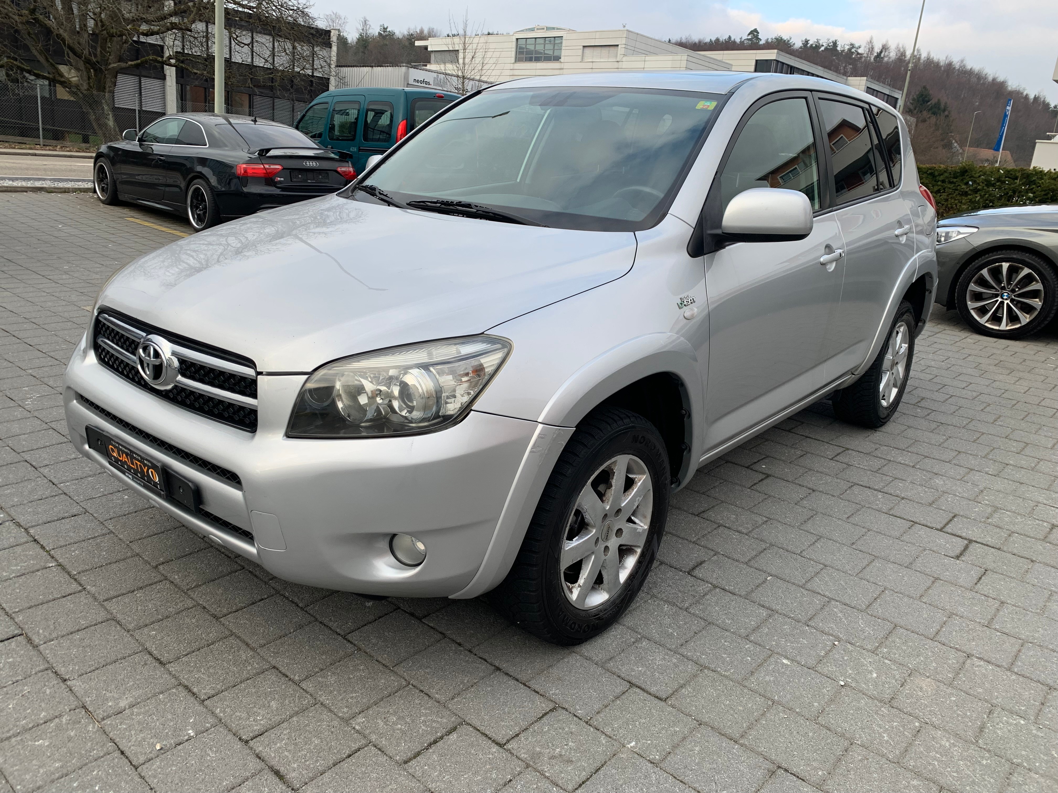 TOYOTA RAV-4 2.2D-4 D CleanPower Linea Sol