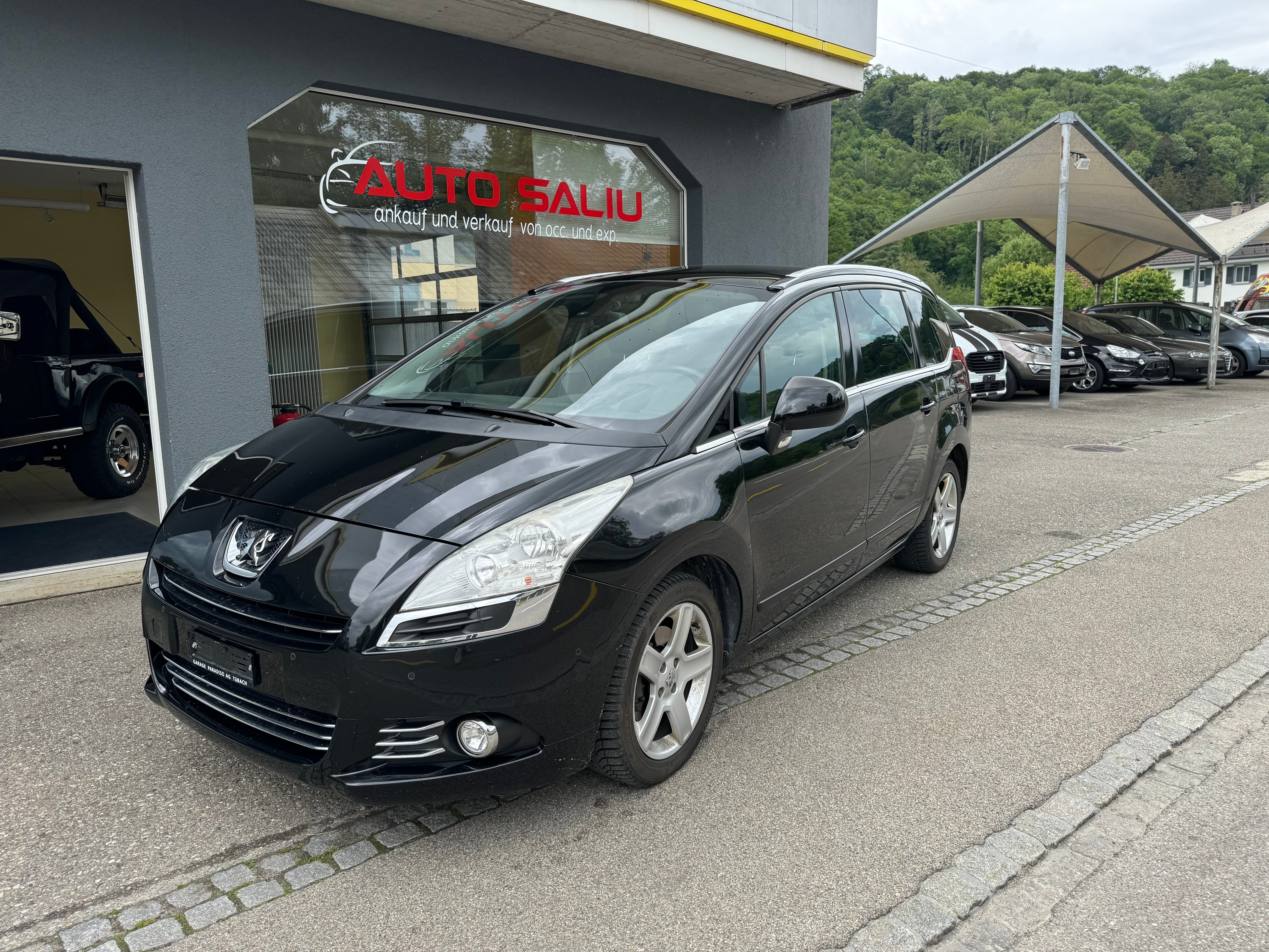 PEUGEOT 5008 1.6 16V T Sport