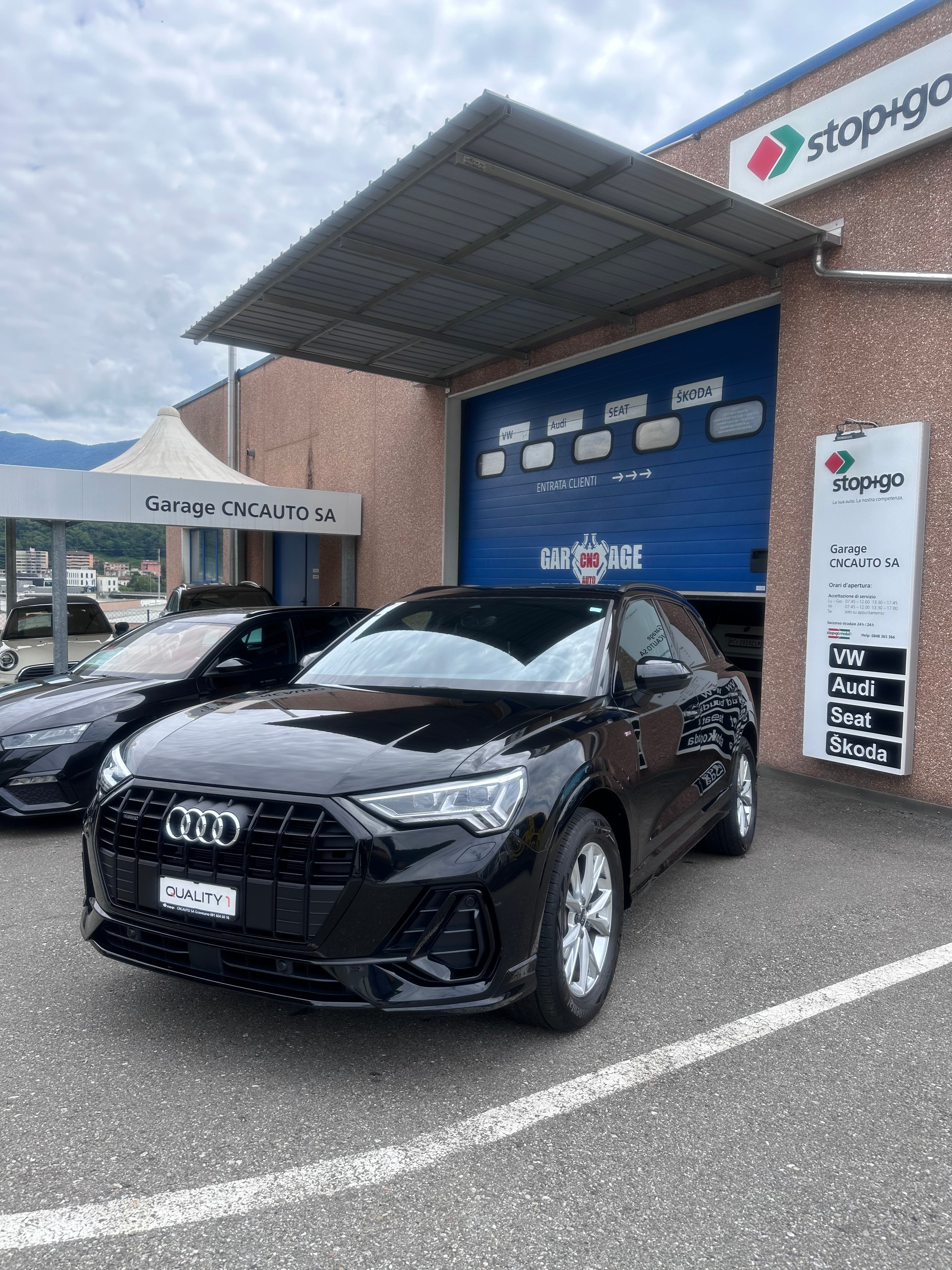 AUDI Q3 40 TFSI S line quattro S-tronic