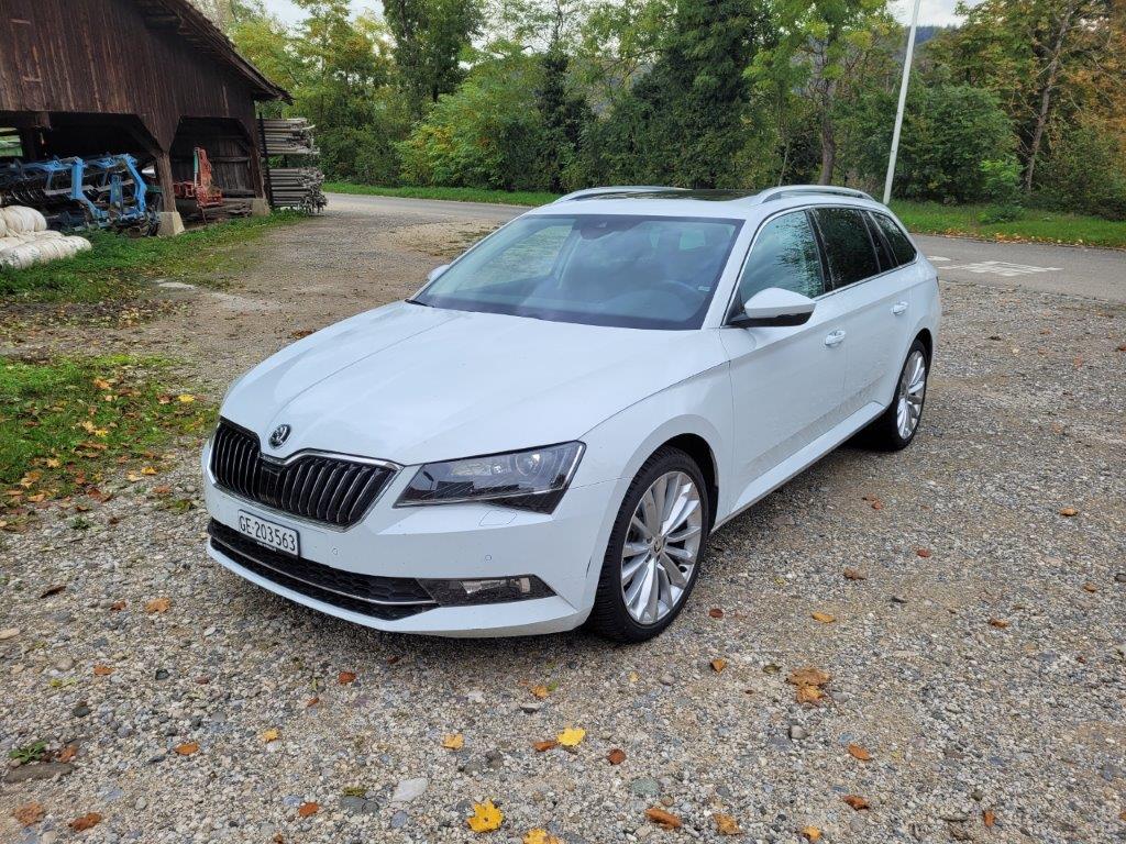 SKODA Superb Combi 2.0 TDi SportLine+ 4x4 DSG