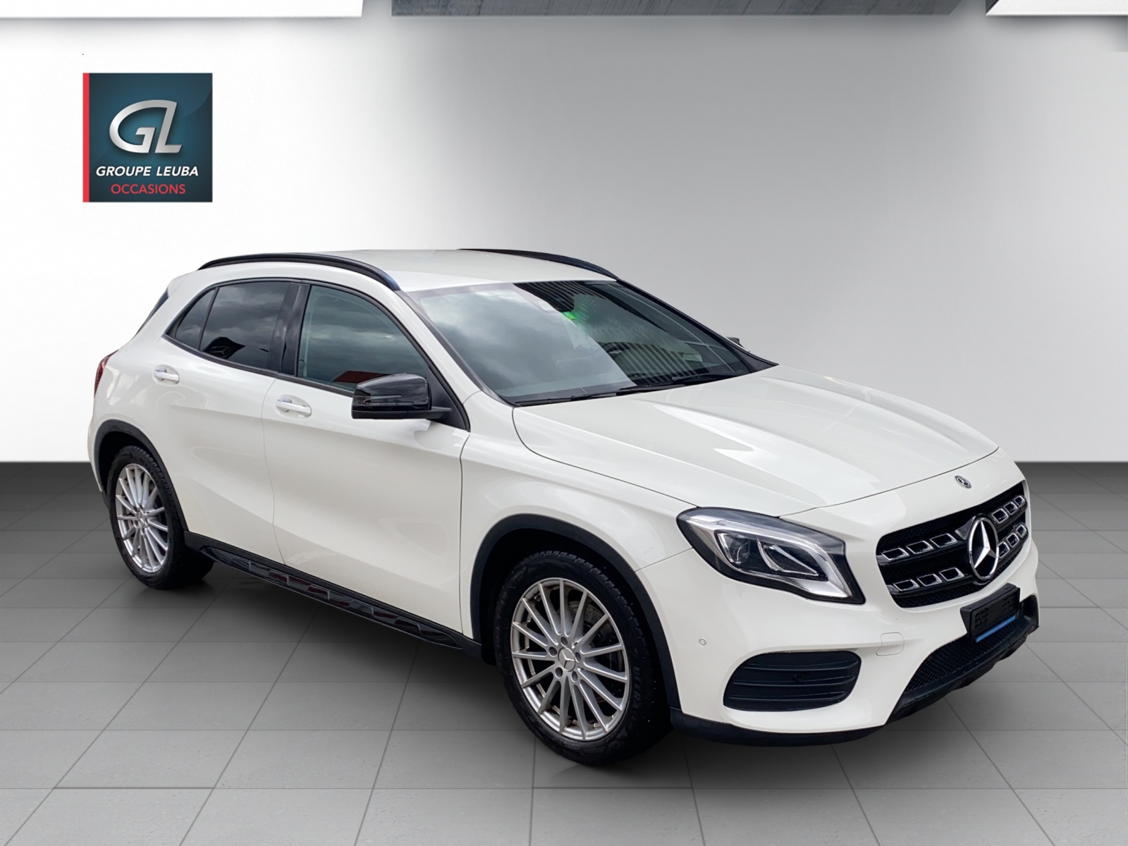 MERCEDES-BENZ GLA 250 AMG Line 4Matic