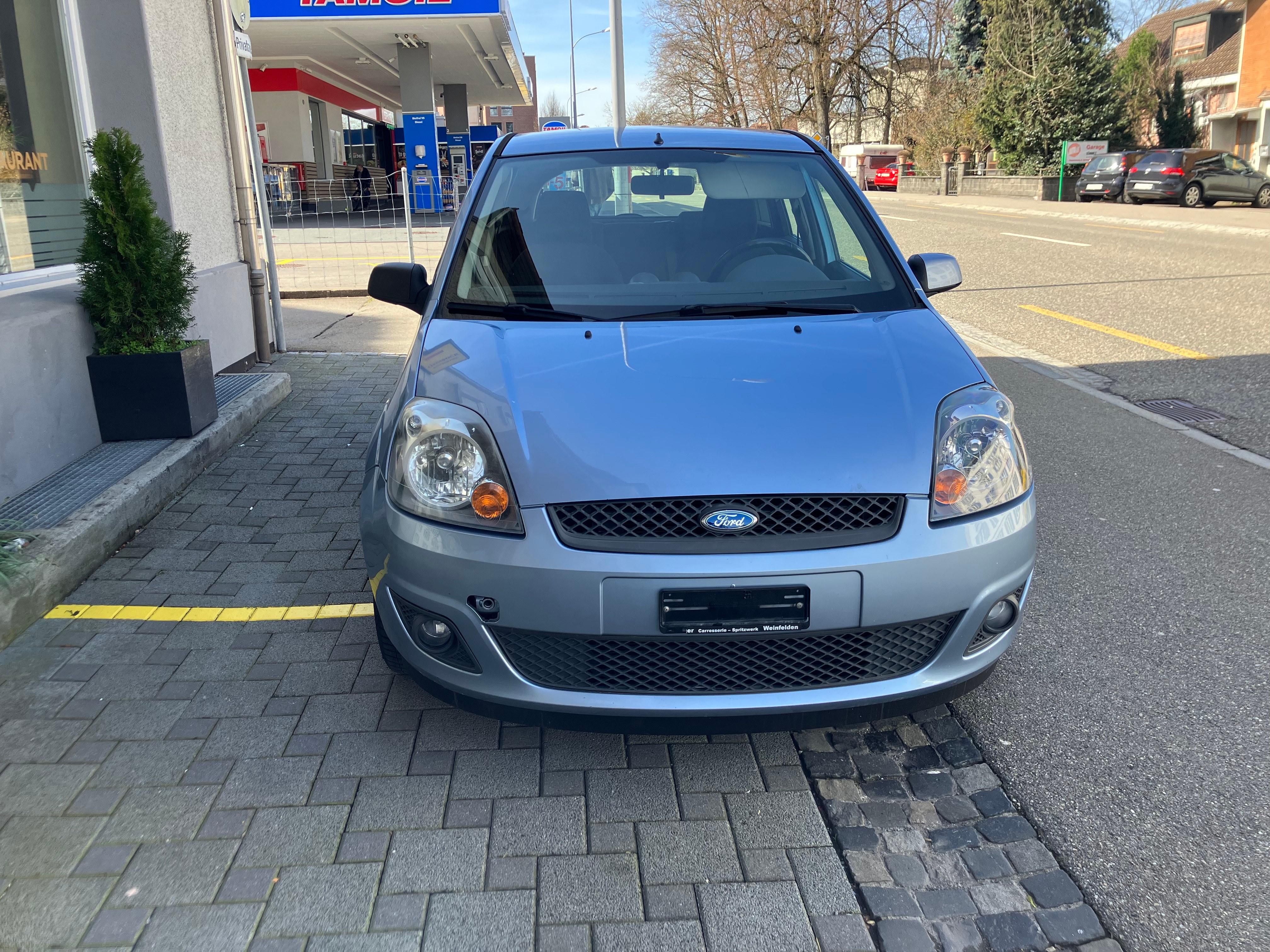 FORD Fiesta 1.4 16V Trend