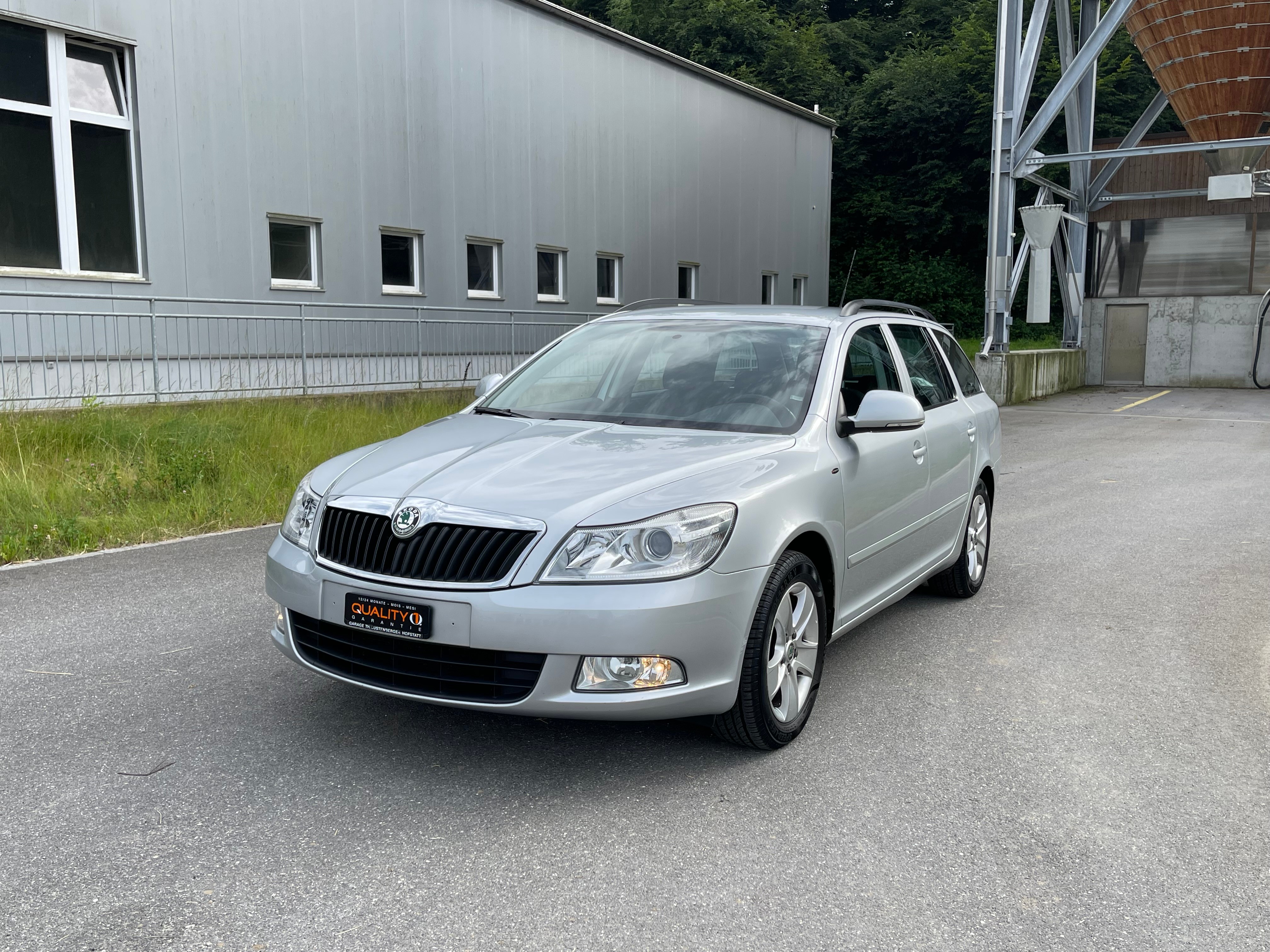 SKODA Octavia Combi 1.6 TDI Stöckli 4x4