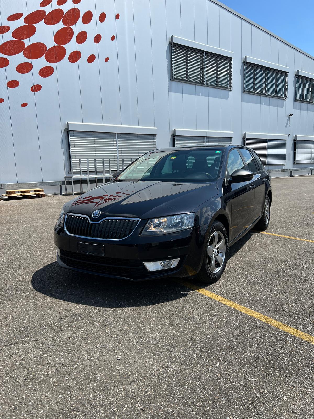 SKODA Octavia Combi 1.2 TSI Active