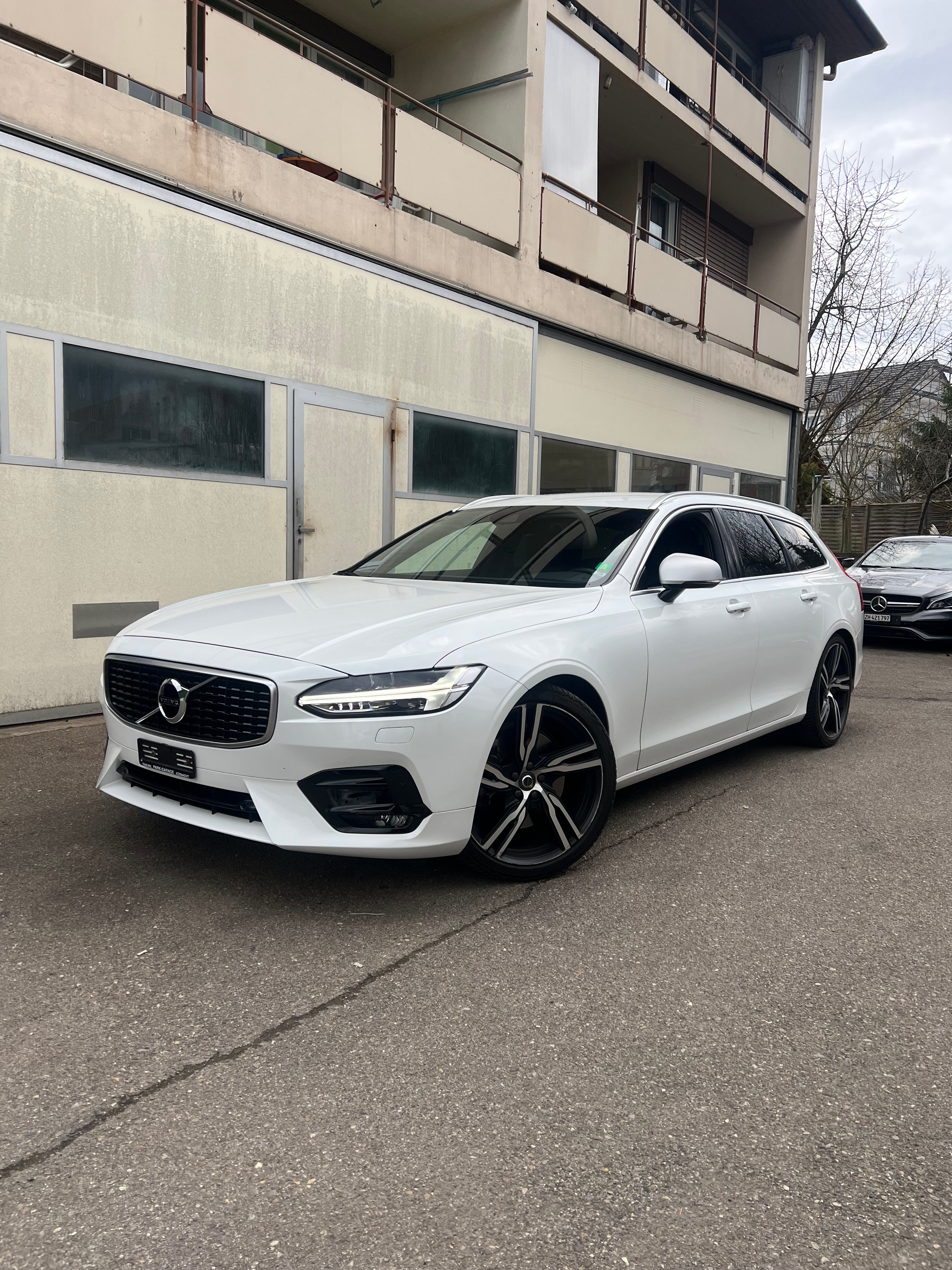 VOLVO V90 D5 AWD R-Design Geartronic Powerpulse