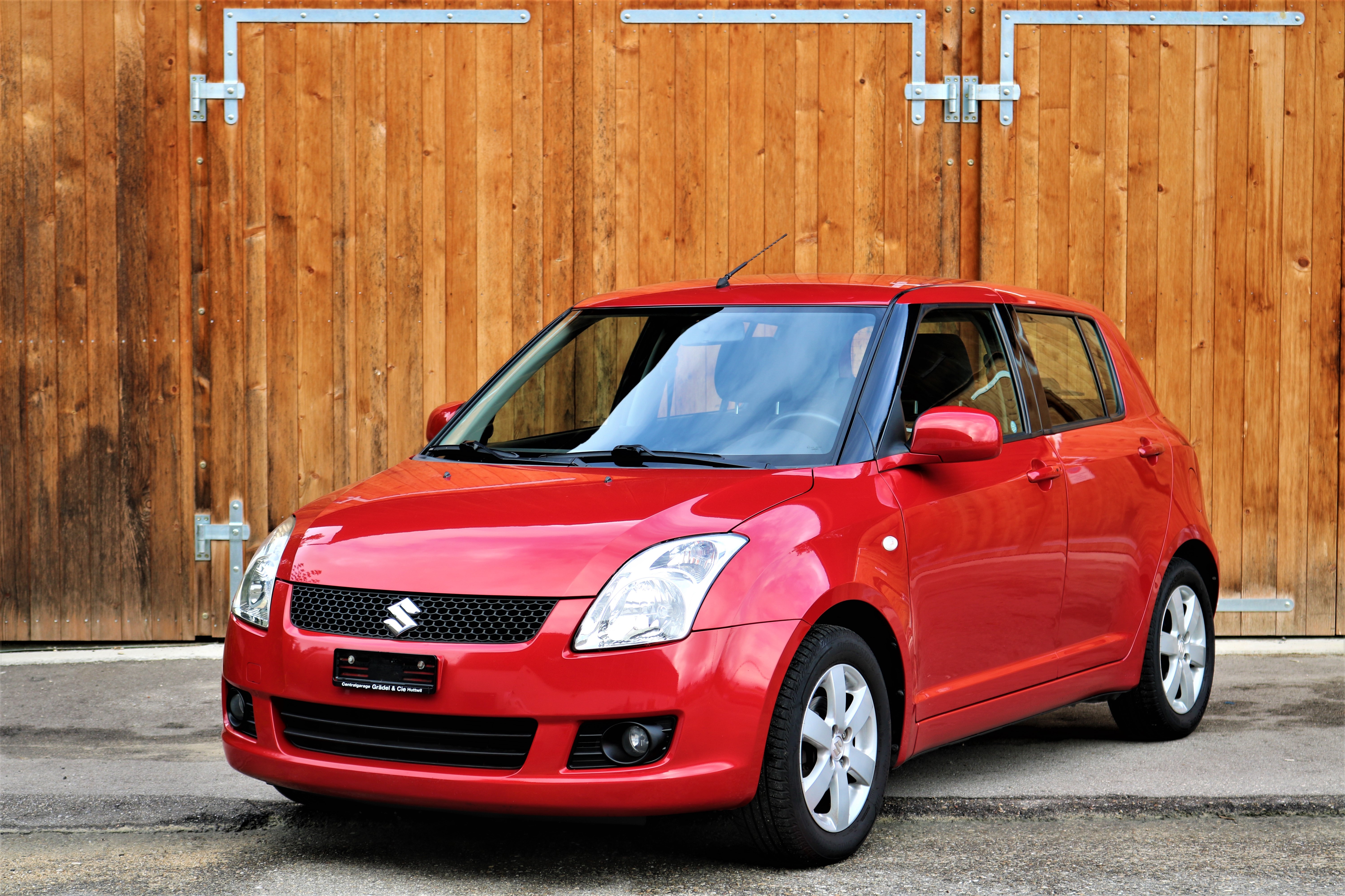 SUZUKI Swift 1.5i 16V VVT GL Top