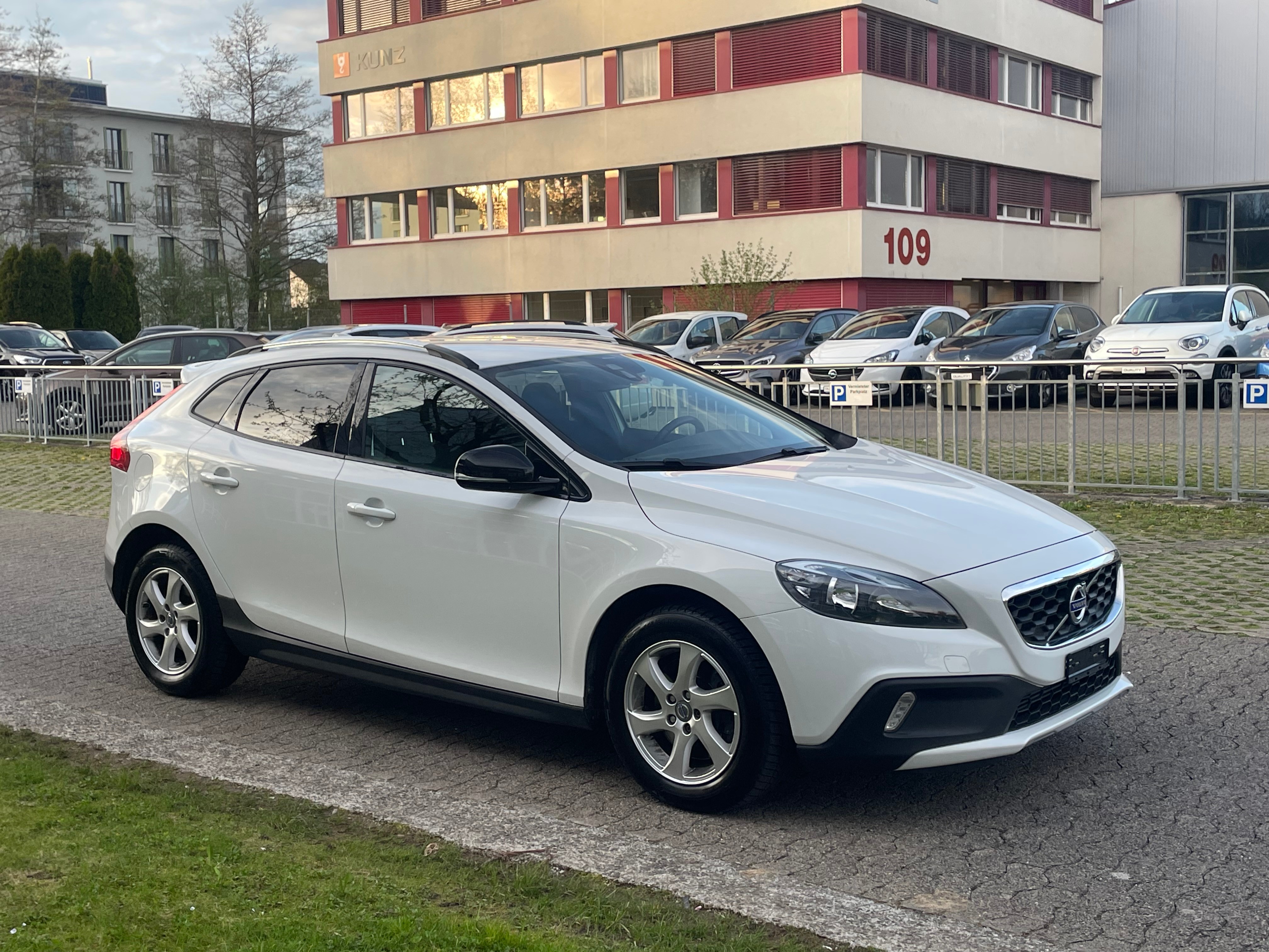 VOLVO V40 Cross Country T5 AWD Momentum Geartronic