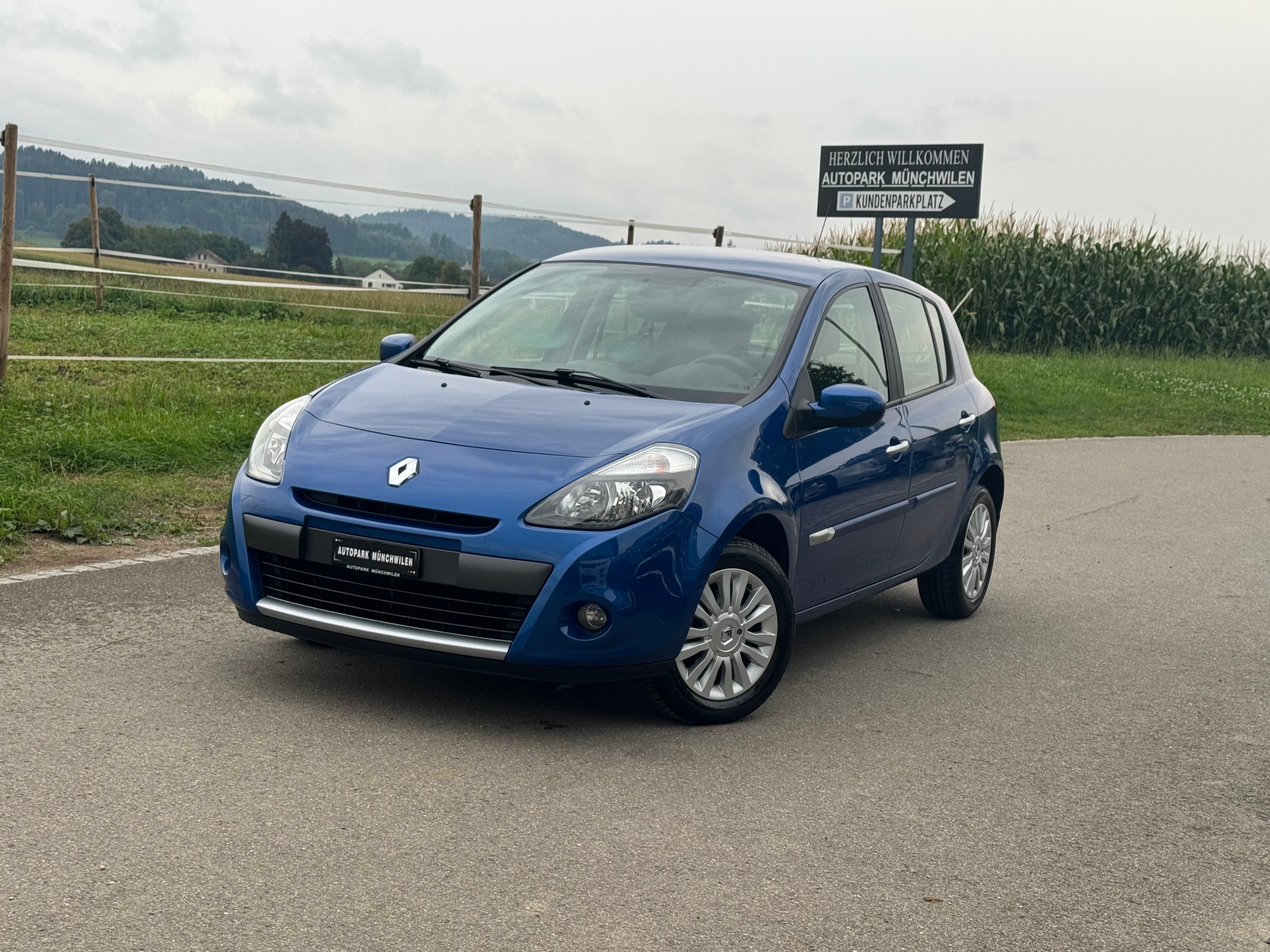 RENAULT Clio 1.6 16V Dynamique Automatic