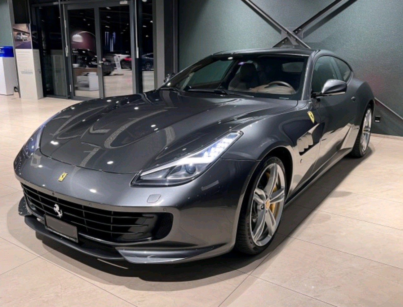 FERRARI GTC 4 Lusso