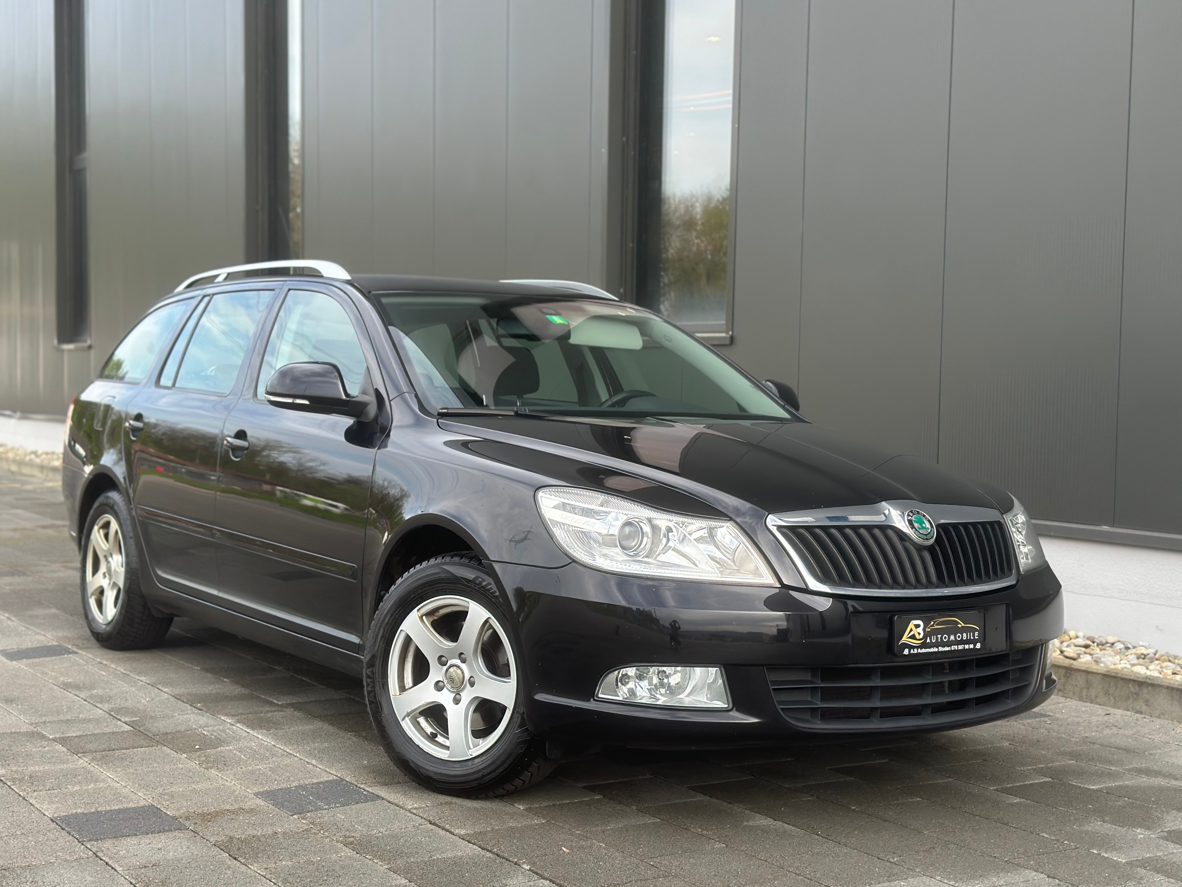 SKODA Octavia Combi 1.4 TSI Elegance DSG