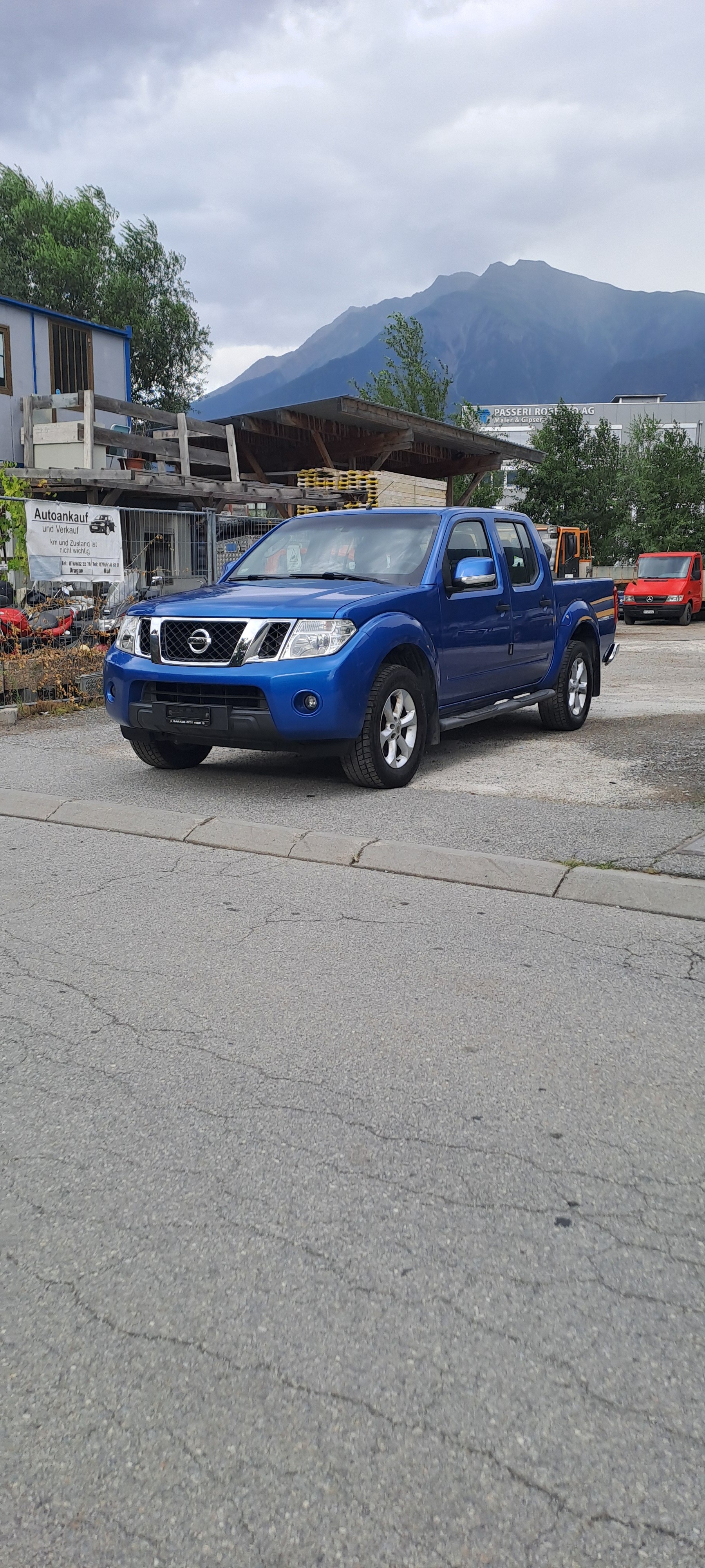 NISSAN Navara Double Cab Platinum 2.5 dCi 4WD Automat