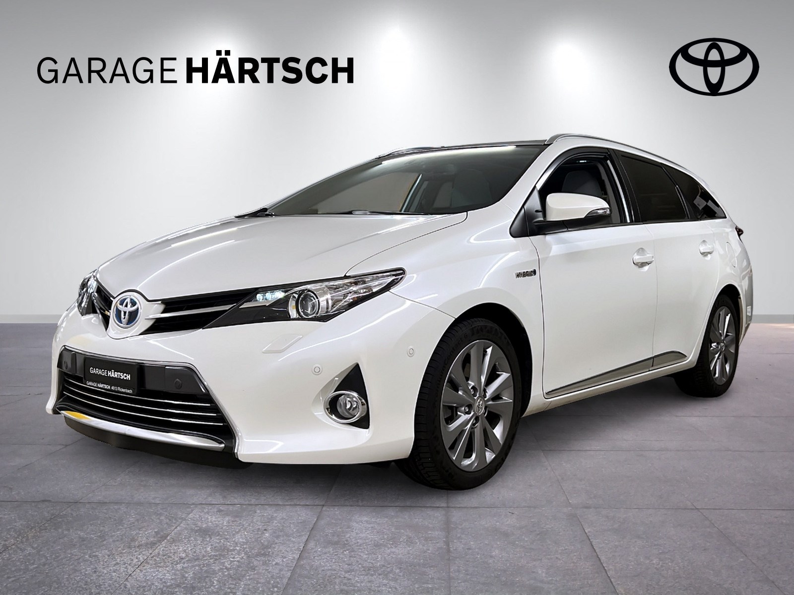 TOYOTA Auris Touring Sports 1.8 HSD Sol