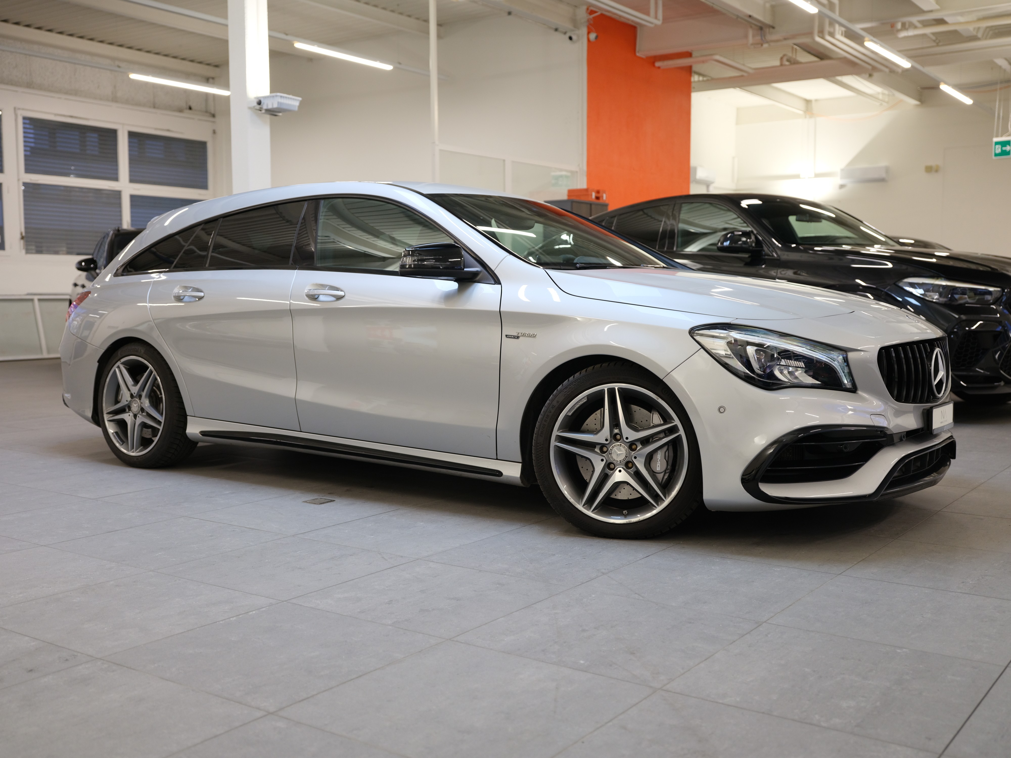 MERCEDES-BENZ CLA Shooting Brake 45 AMG 4Matic Speedshift