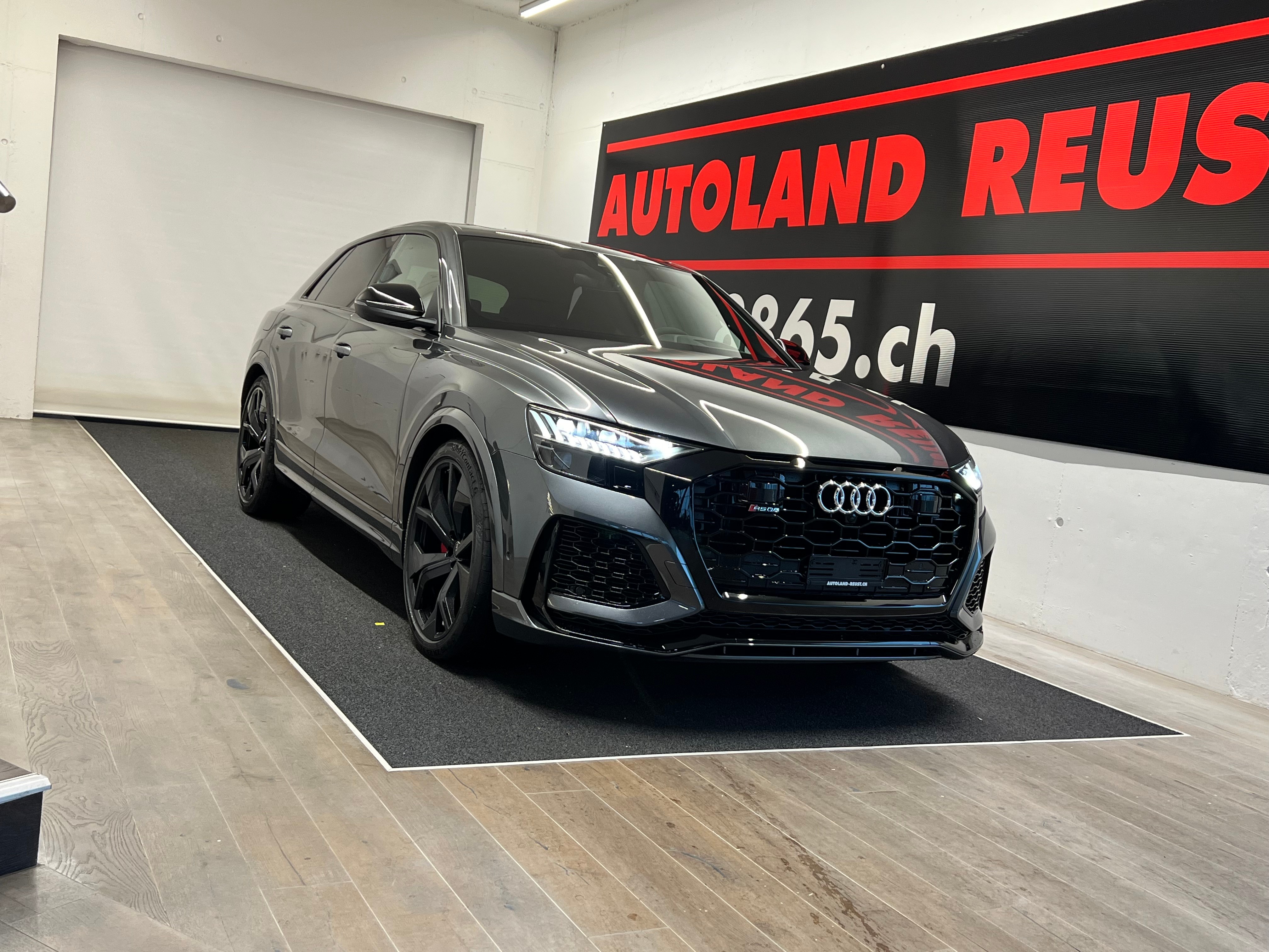 AUDI RSQ8 quattro tiptronic