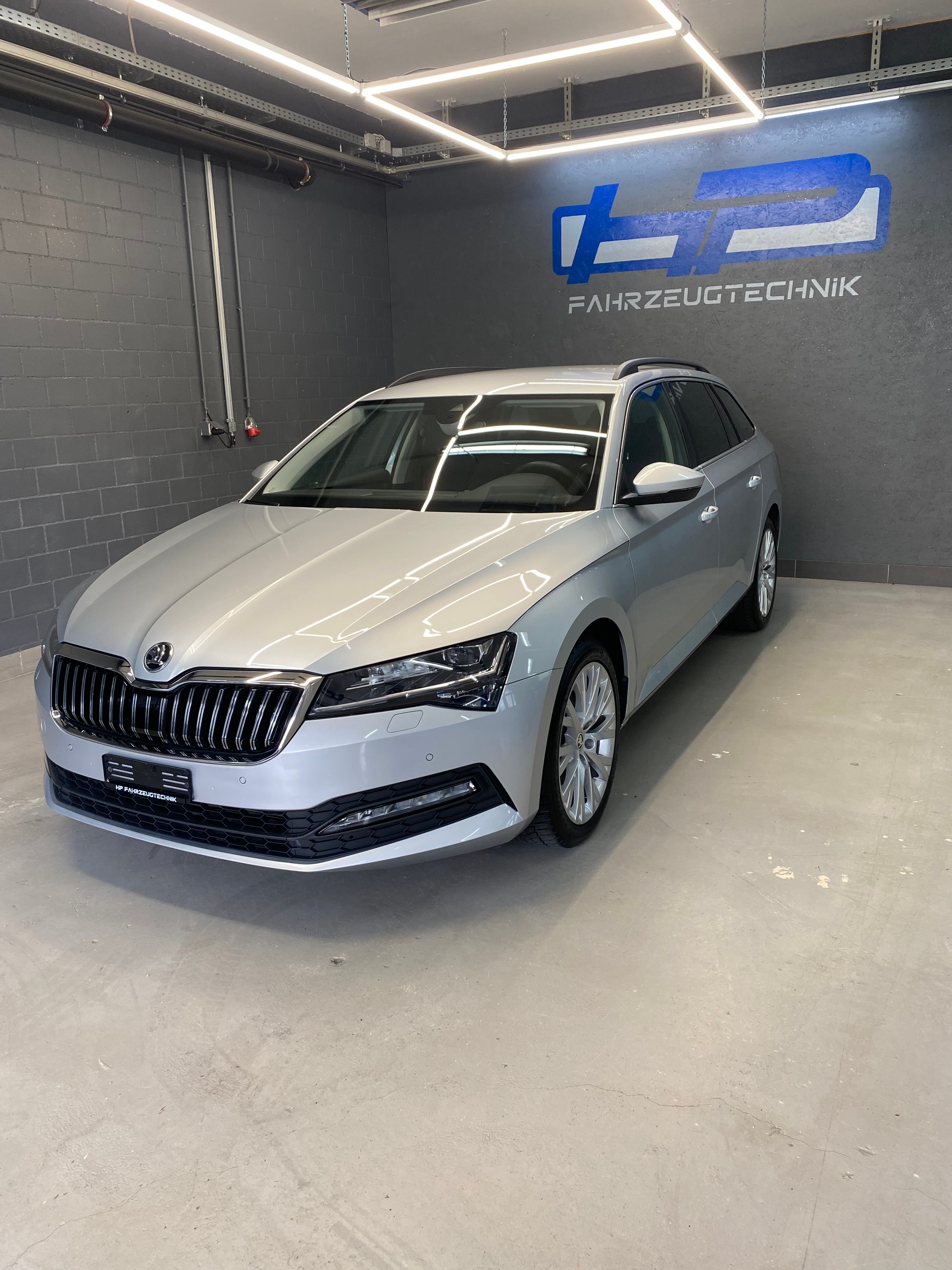 SKODA Superb Combi 2.0 TDi Ambition 4x4 DSG