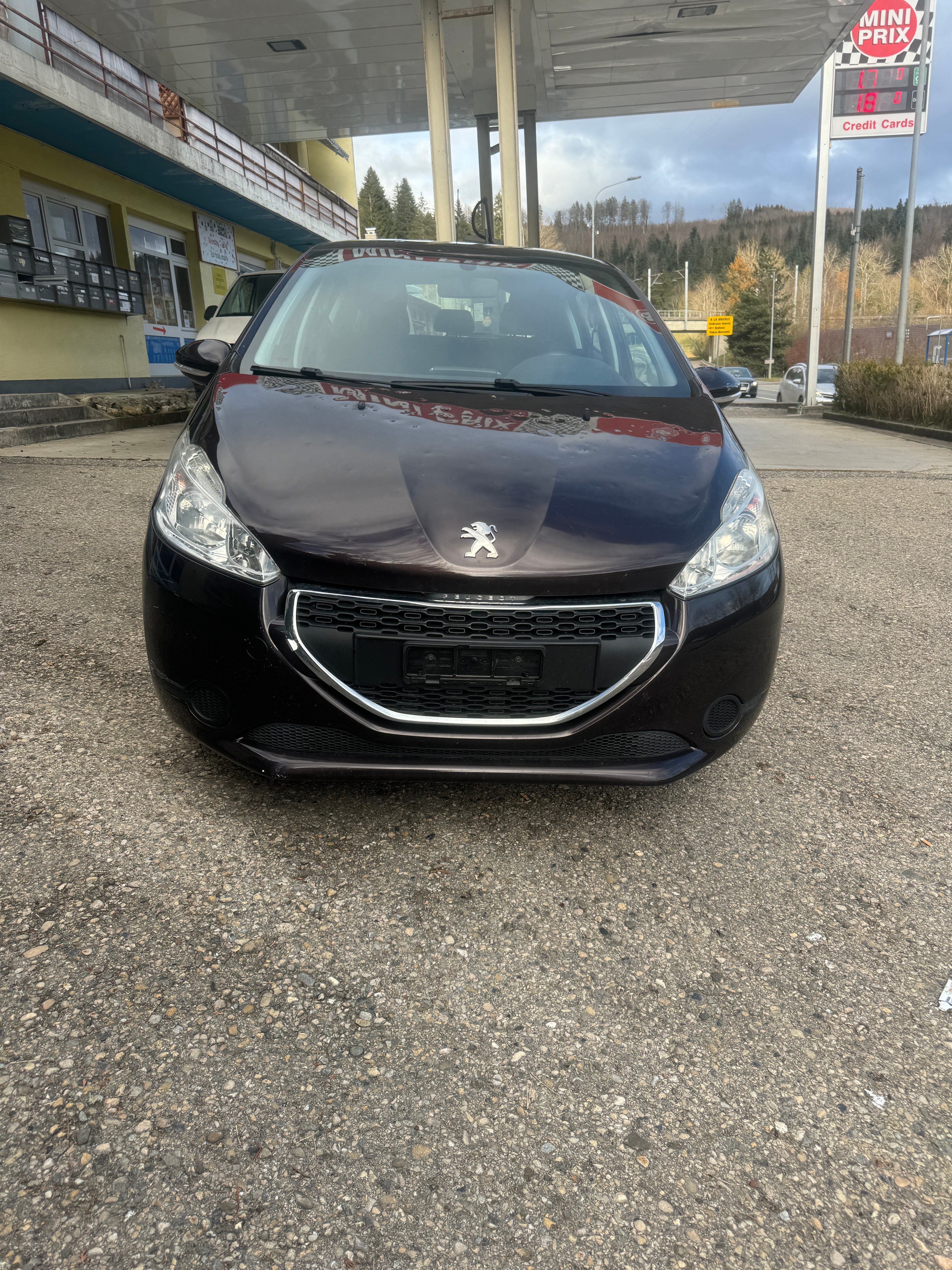 PEUGEOT 208 1.2 VTI Intuitive